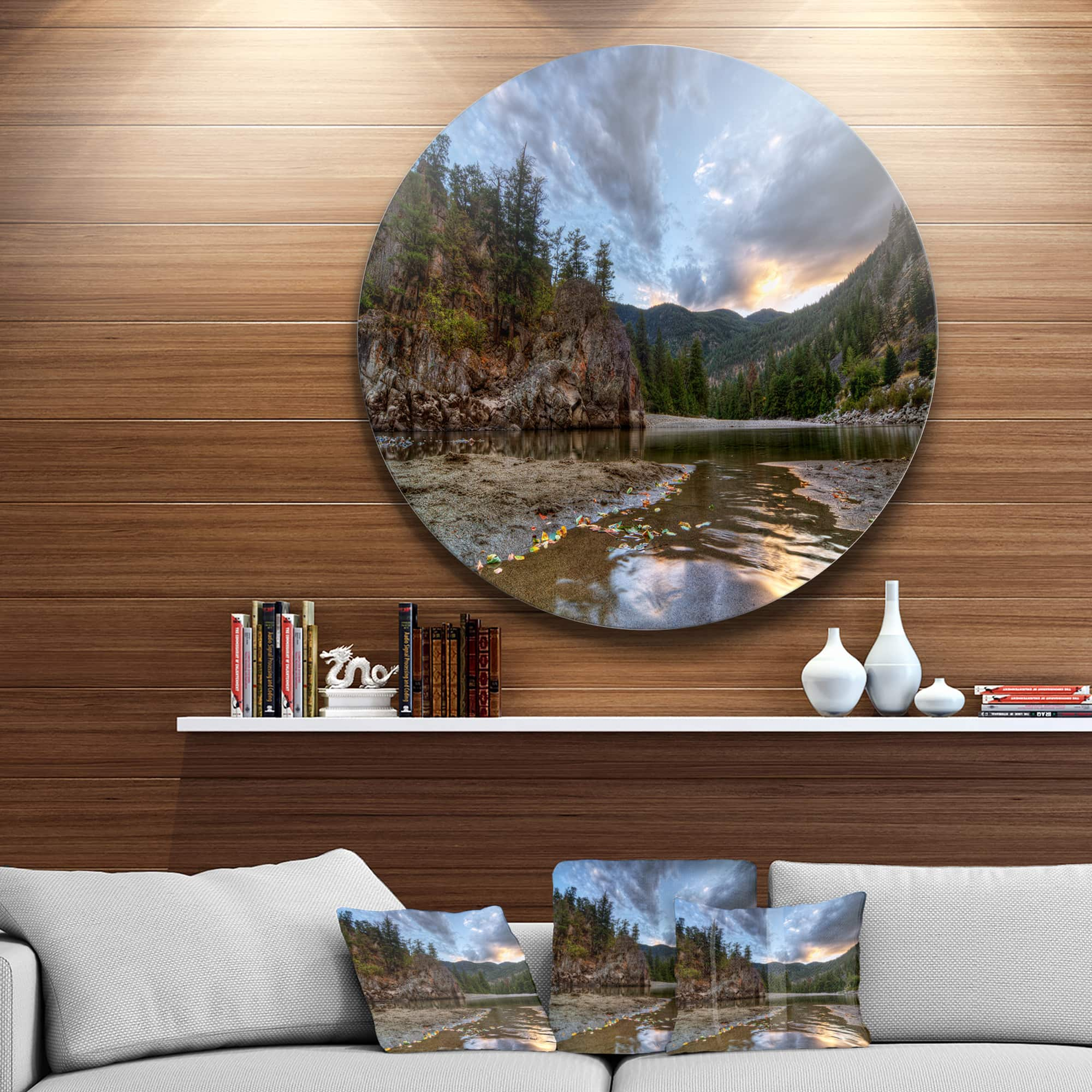 Designart - Peaceful Evening at Mountain Creek&#x27; Landscape Metal Circle Wall Art