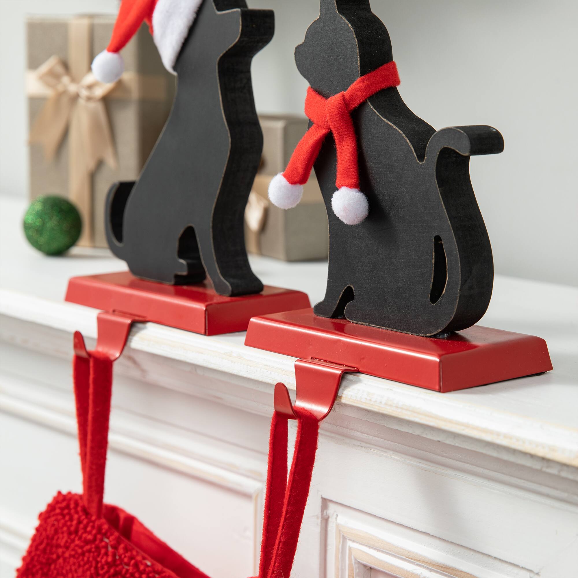 Glitzhome&#xAE; Cat &#x26; Dog Metal Christmas Stocking Holder Set