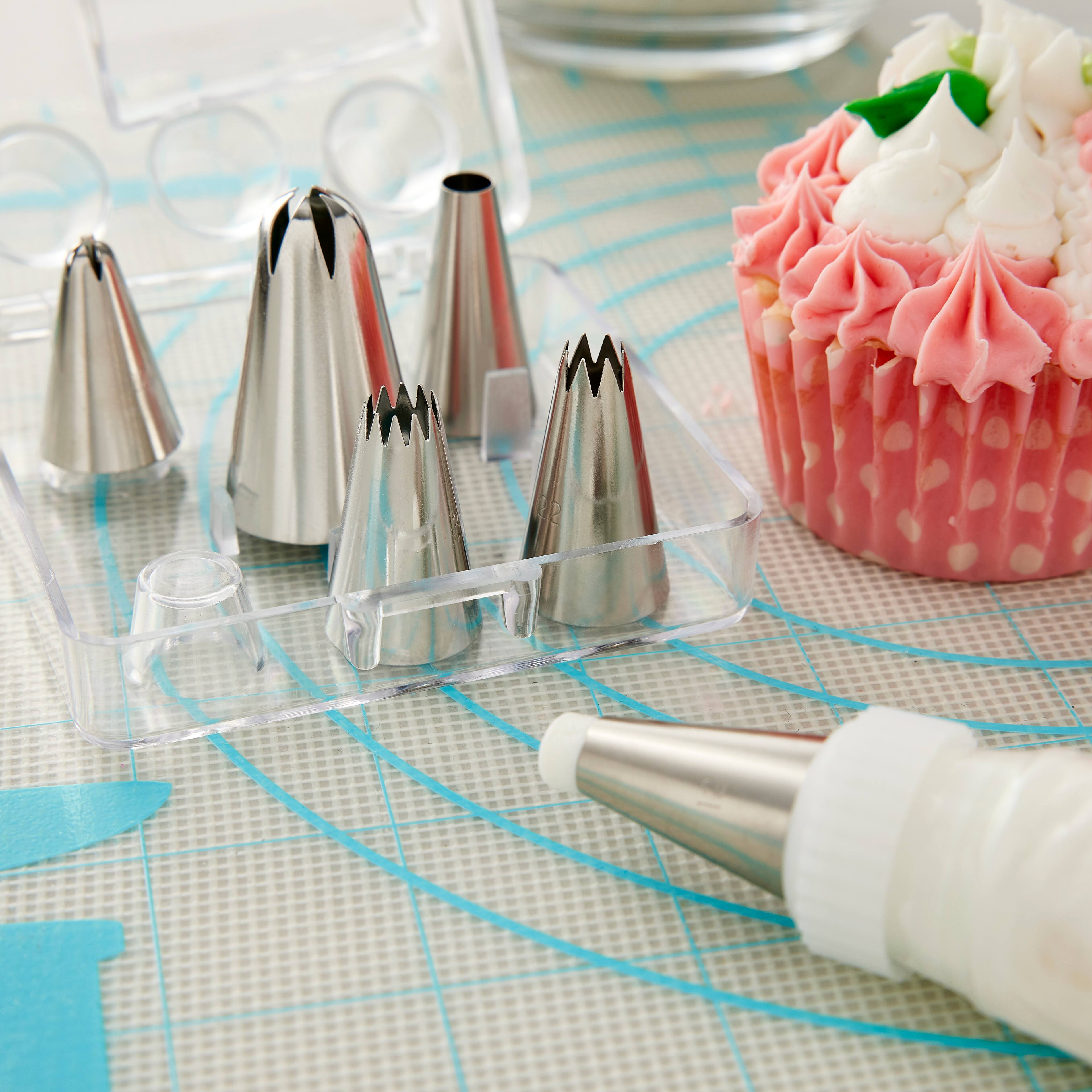 6 Pack: Cupcake Tip Set with Case by Celebrate It&#xAE;
