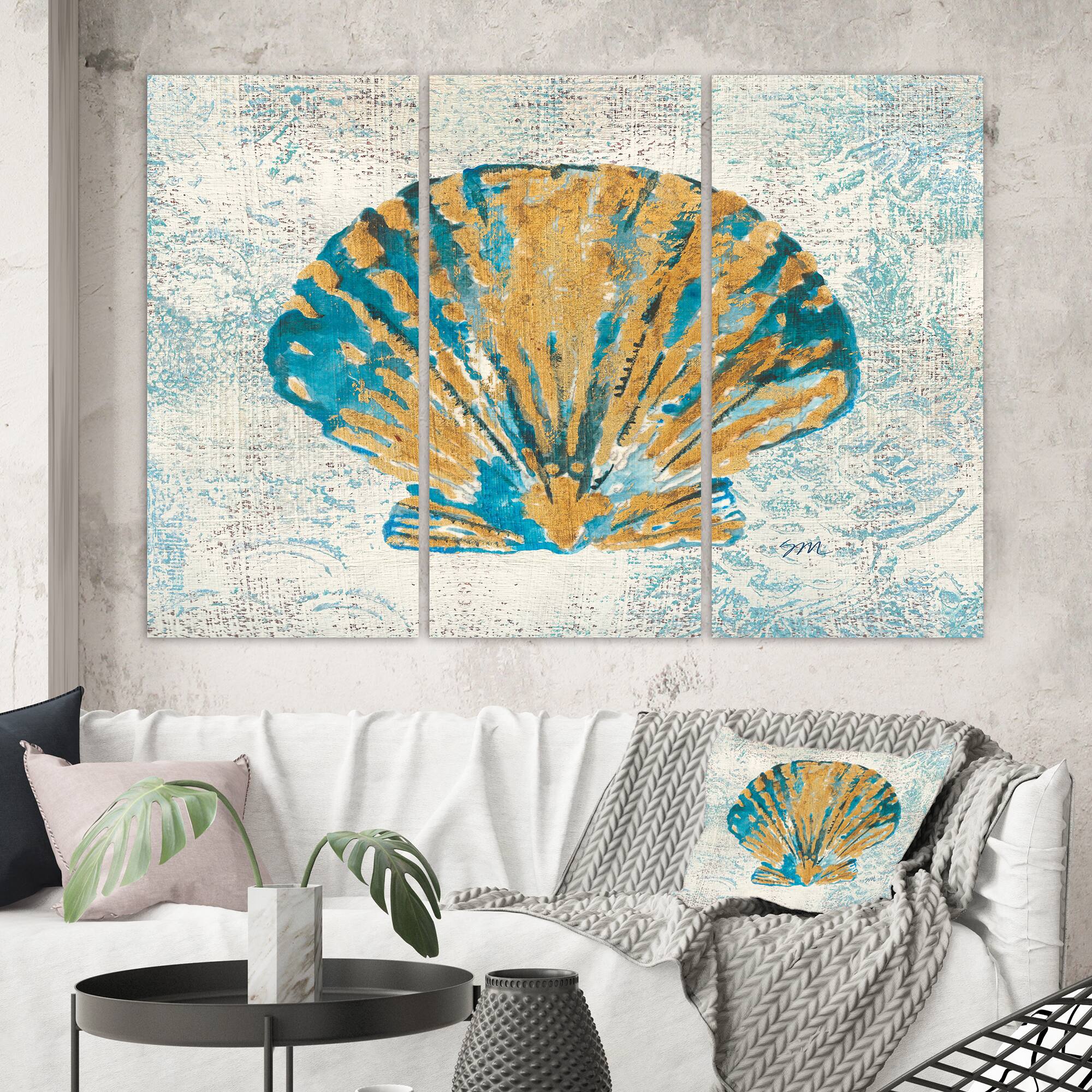 Designart - Coastal Pastel seashells I - Vintage Nautical Gallery-wrapped Canvas