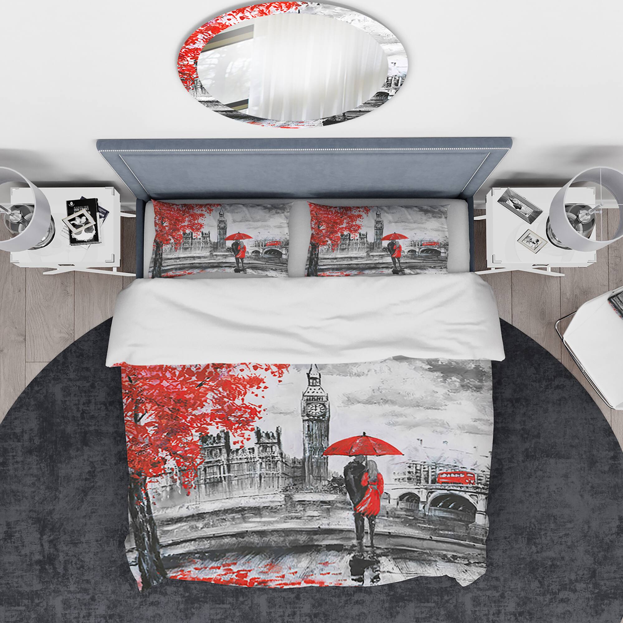 Designart &#x27;Couples Walking in London&#x27; London UK Bedding Set - Duvet Cover &#x26; Shams