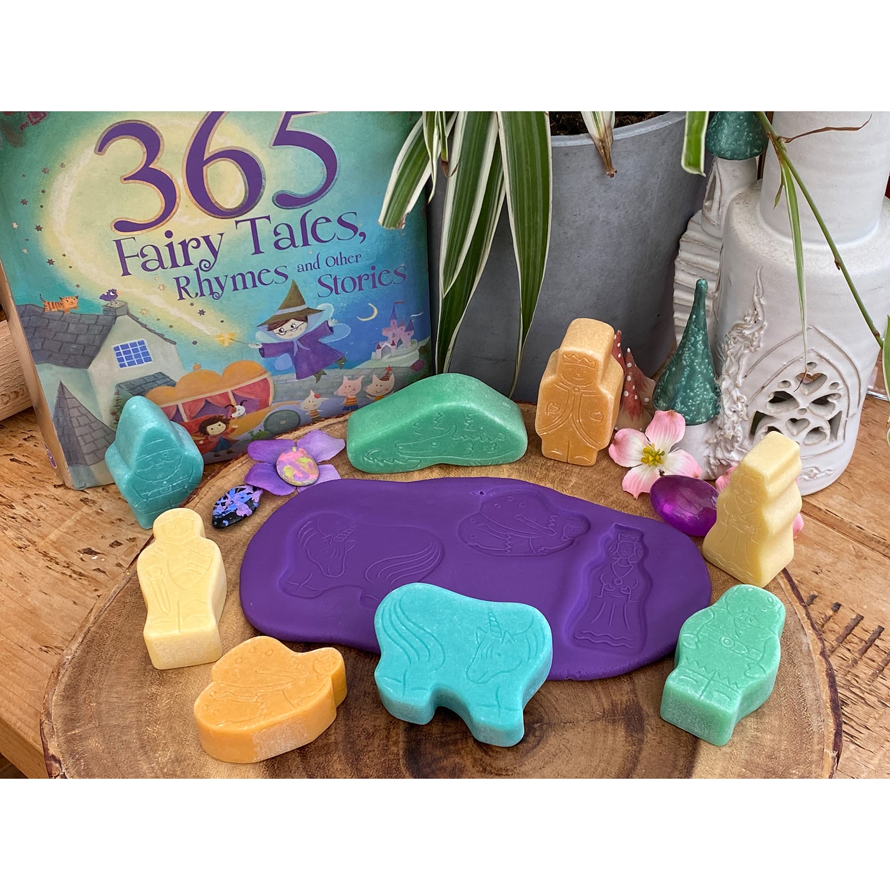 Yellow Door Little Lands Fantasy Stone Figure Play Set