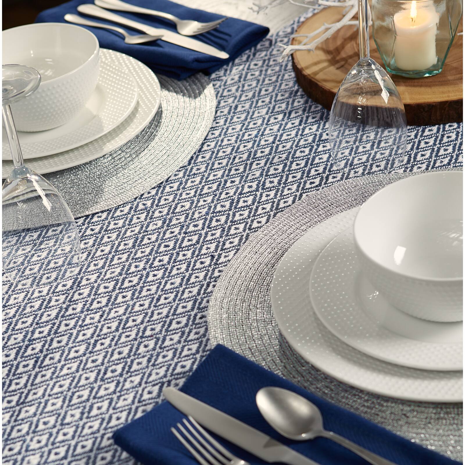 DII&#xAE; 108&#x22; Mini Diamond Table Runner