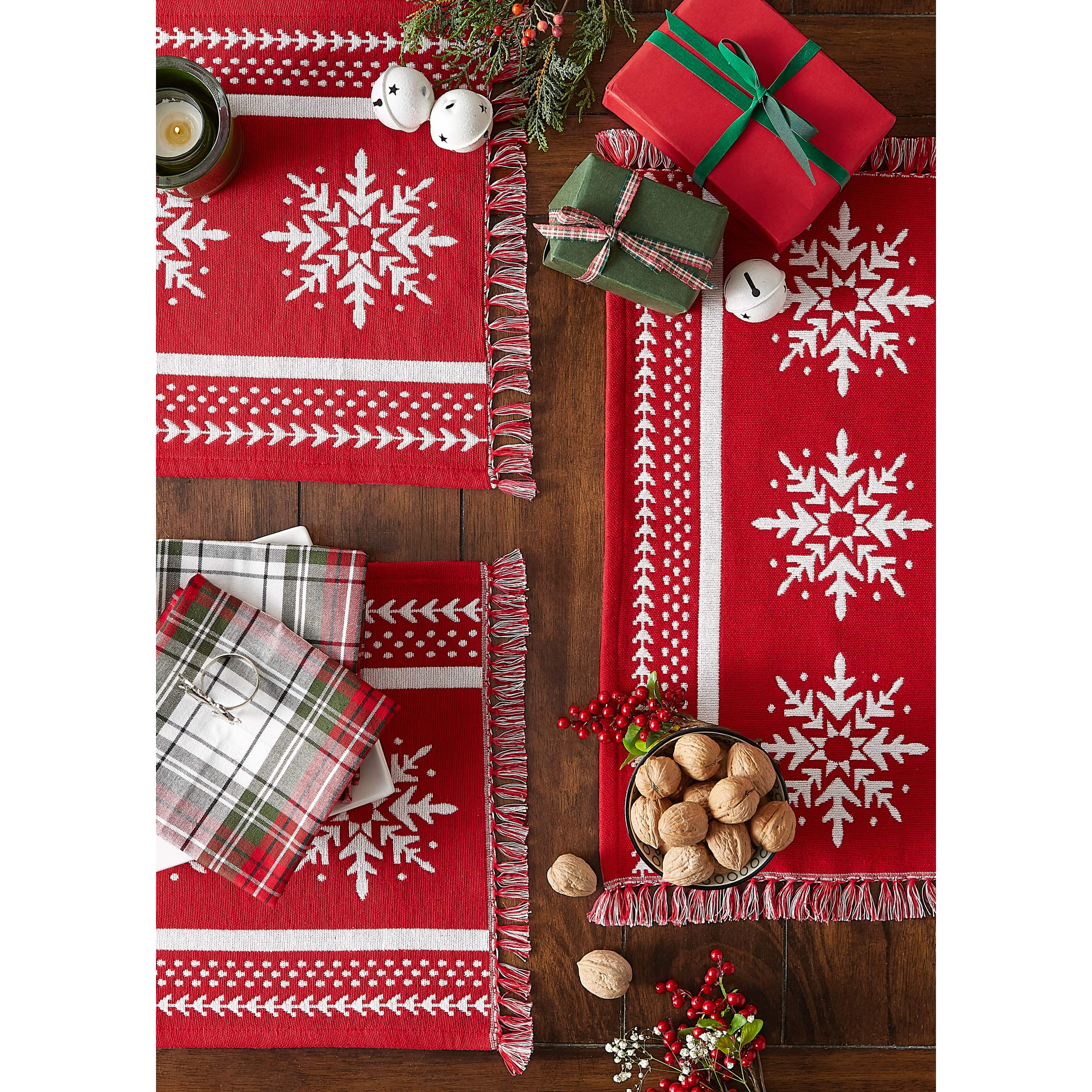 DII&#xAE; Nordic Snowflake Stripe Jacquard Placemats, 4ct.