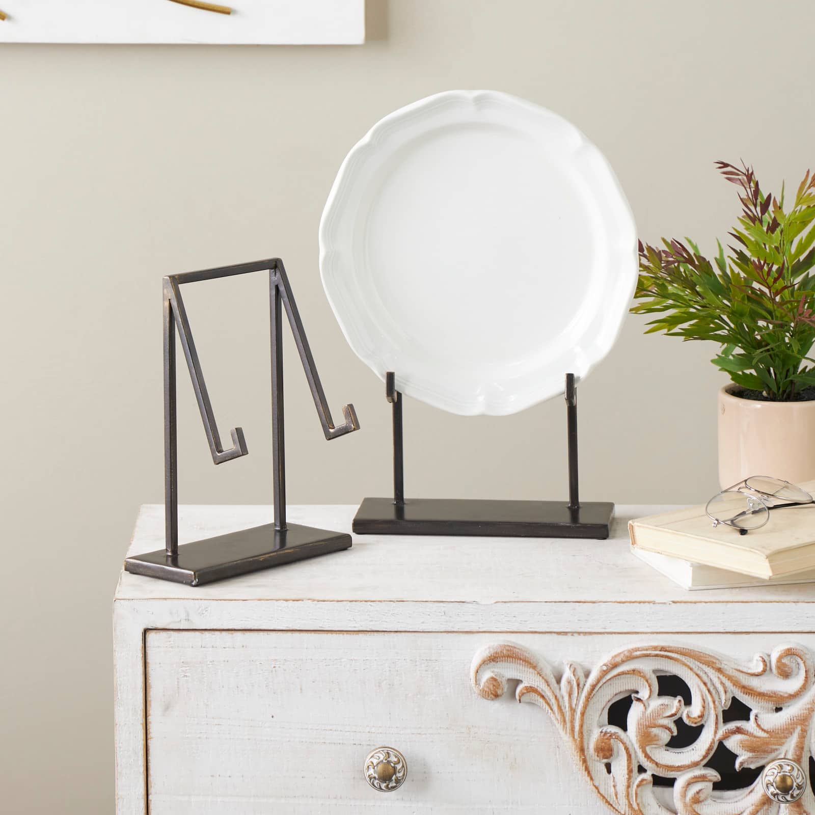 Black Metal Modern Abstract Easel Set