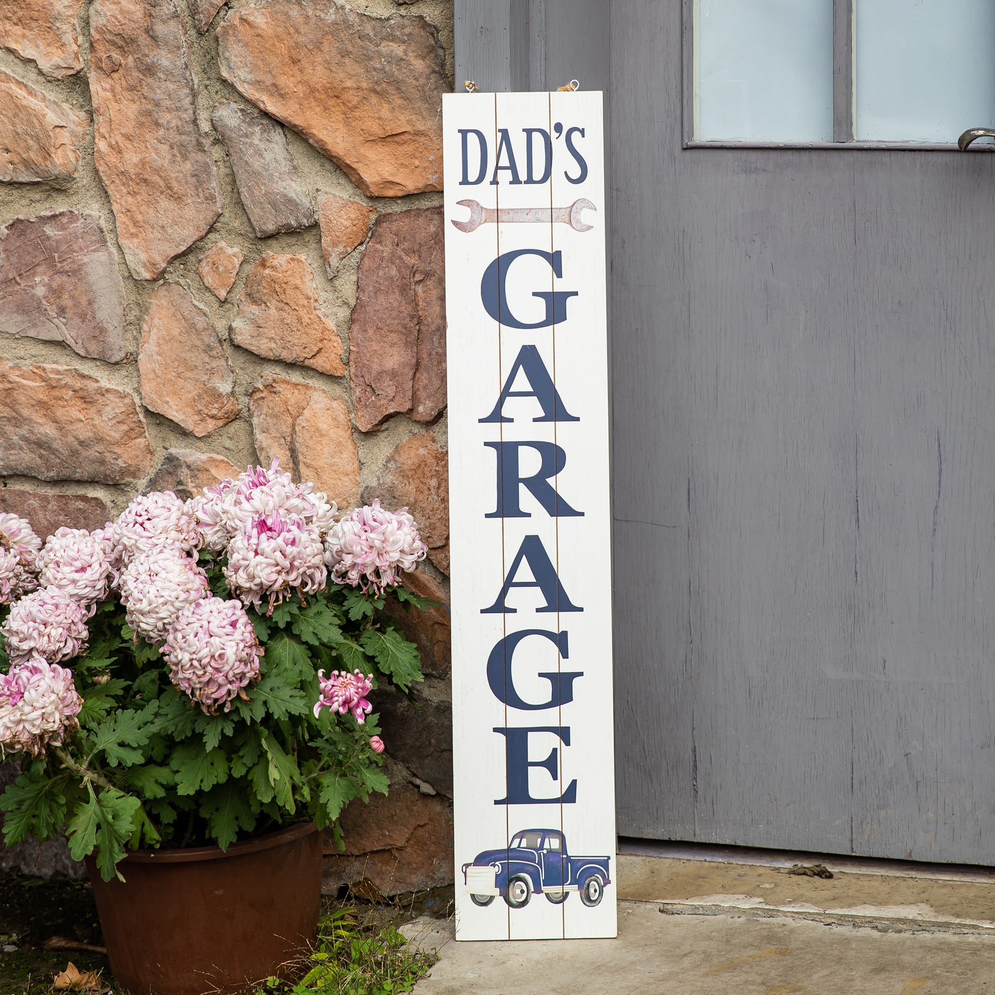 Glitzhome&#xAE; 3.5ft. Double Sided Wooden Porch Sign Mother&#x27;s Day &#x26; Father&#x27;s Day