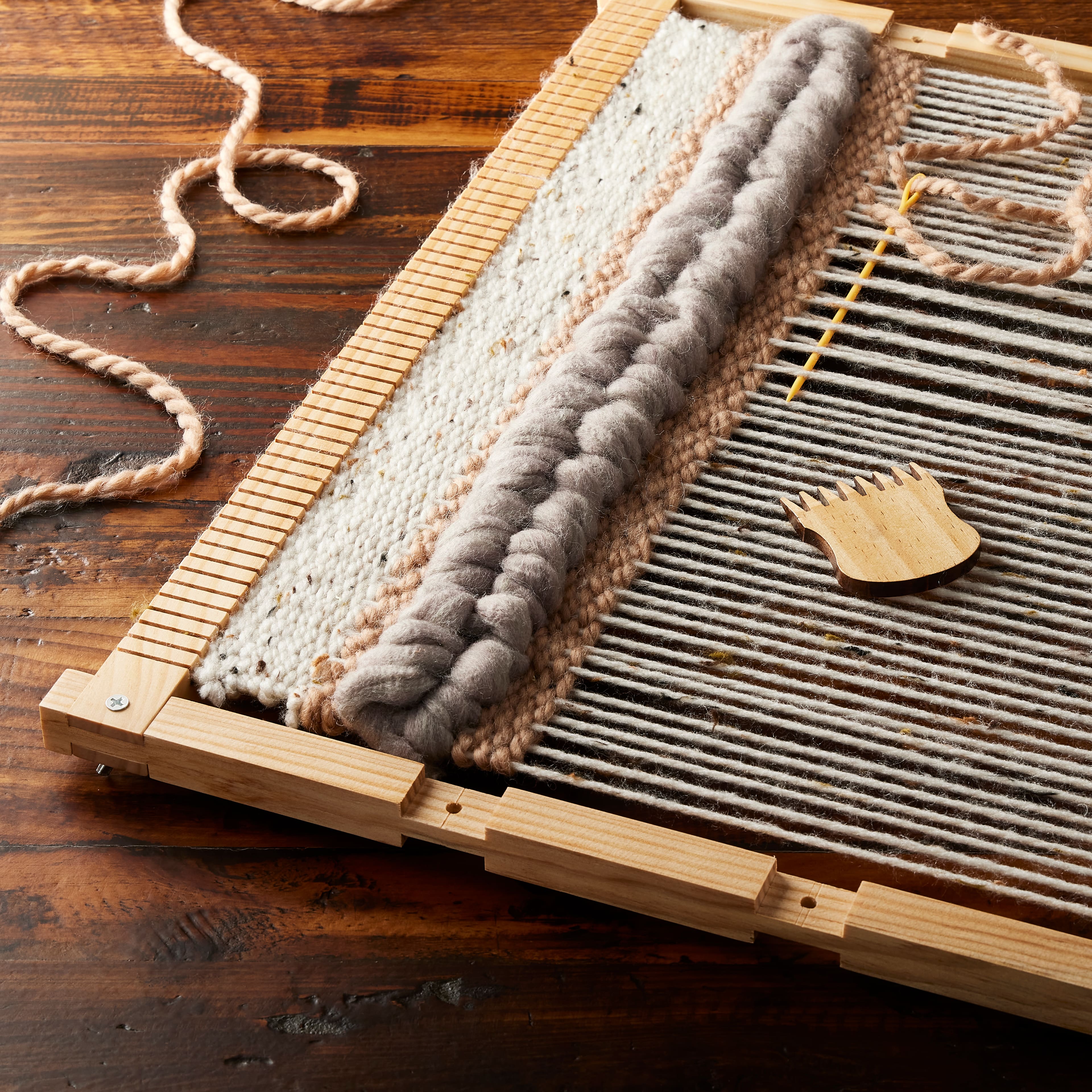 Loops & Threads- Quick Knitting Loom Set for Sale in Trenton, NJ