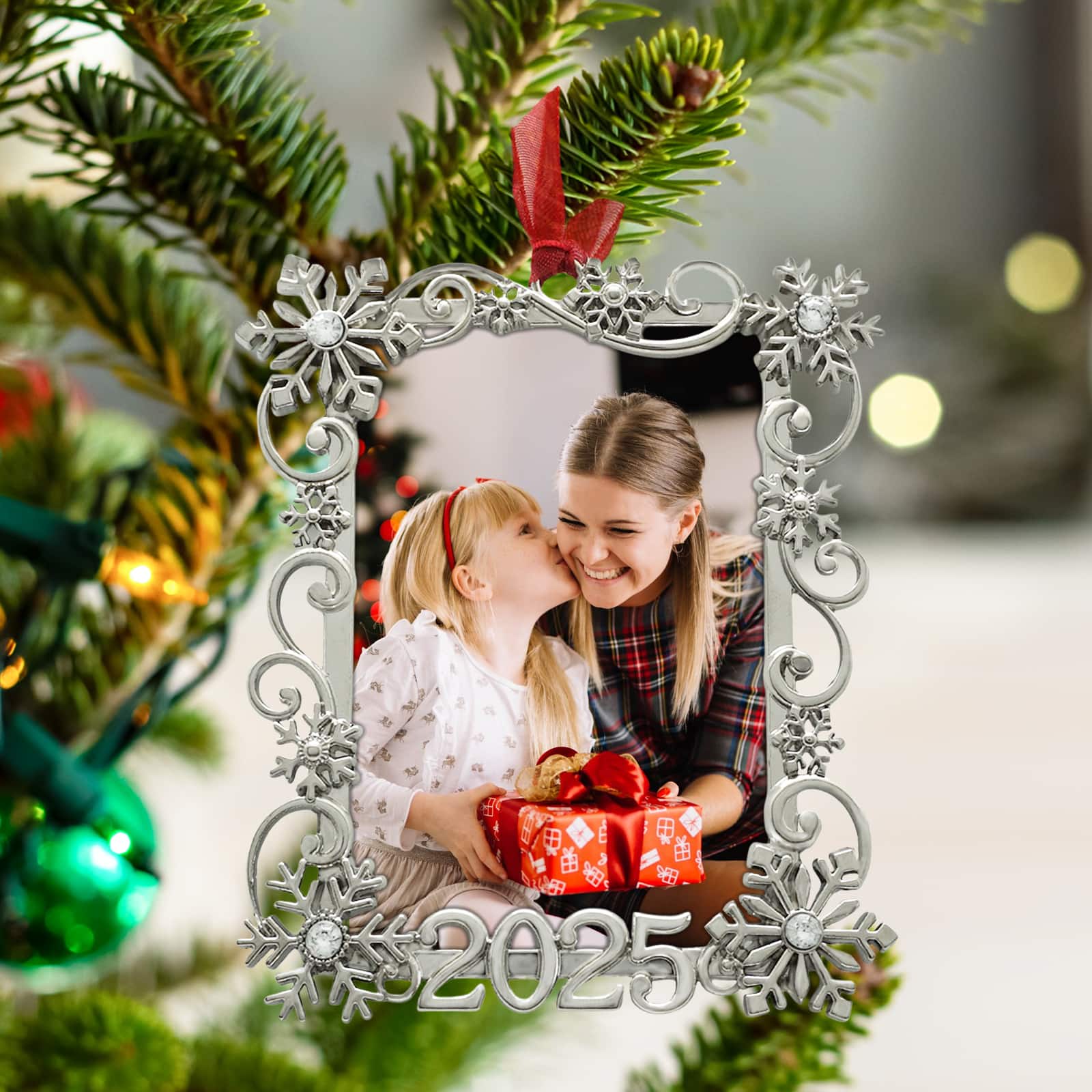 2&#x22; x 3&#x22; Silver Snowflake Metal Ornament Frame by Studio D&#xE9;cor&#xAE;