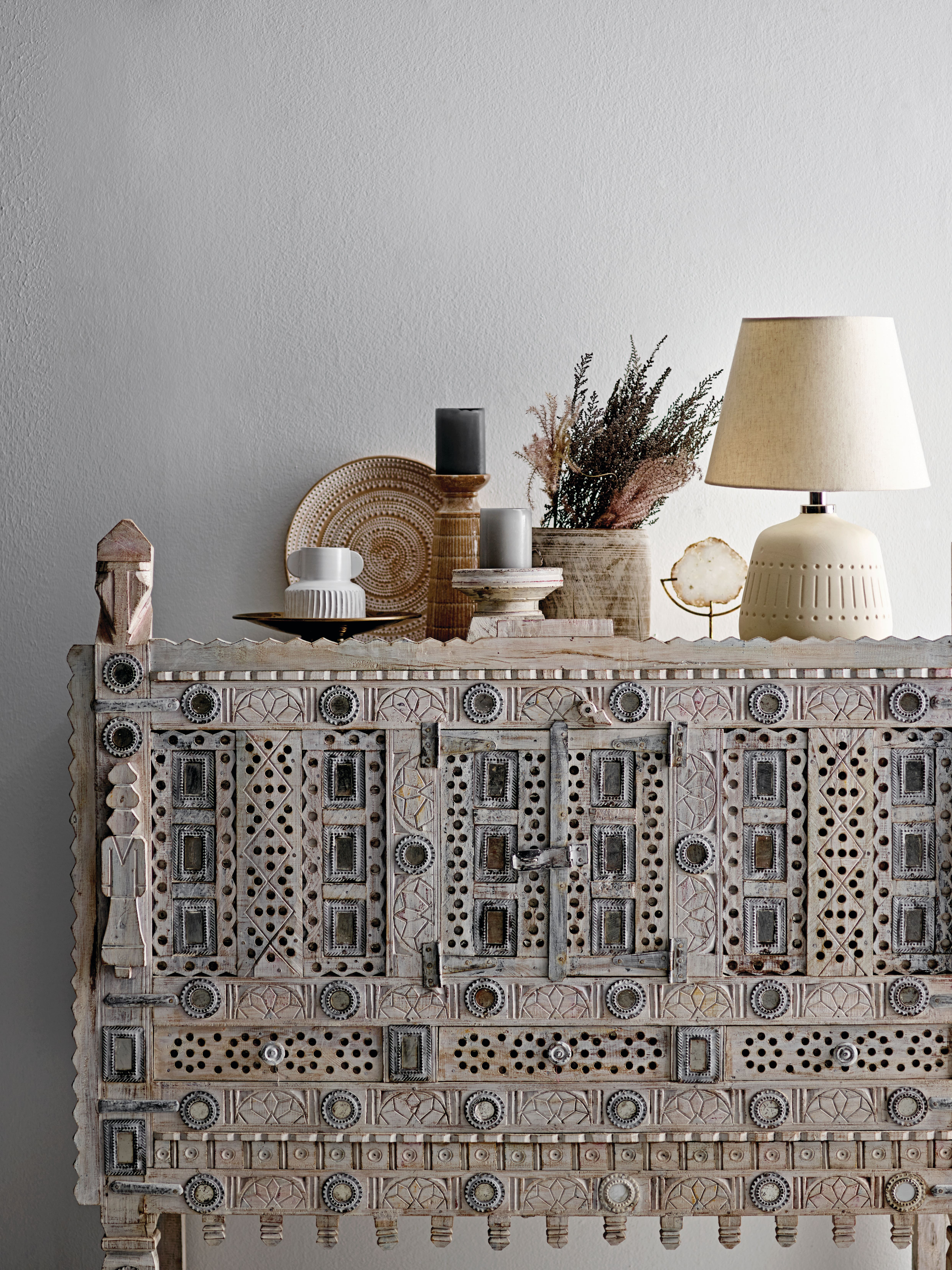 Hello Honey&#xAE; Natural Agate Decor On Stand (Each One Will Vary)