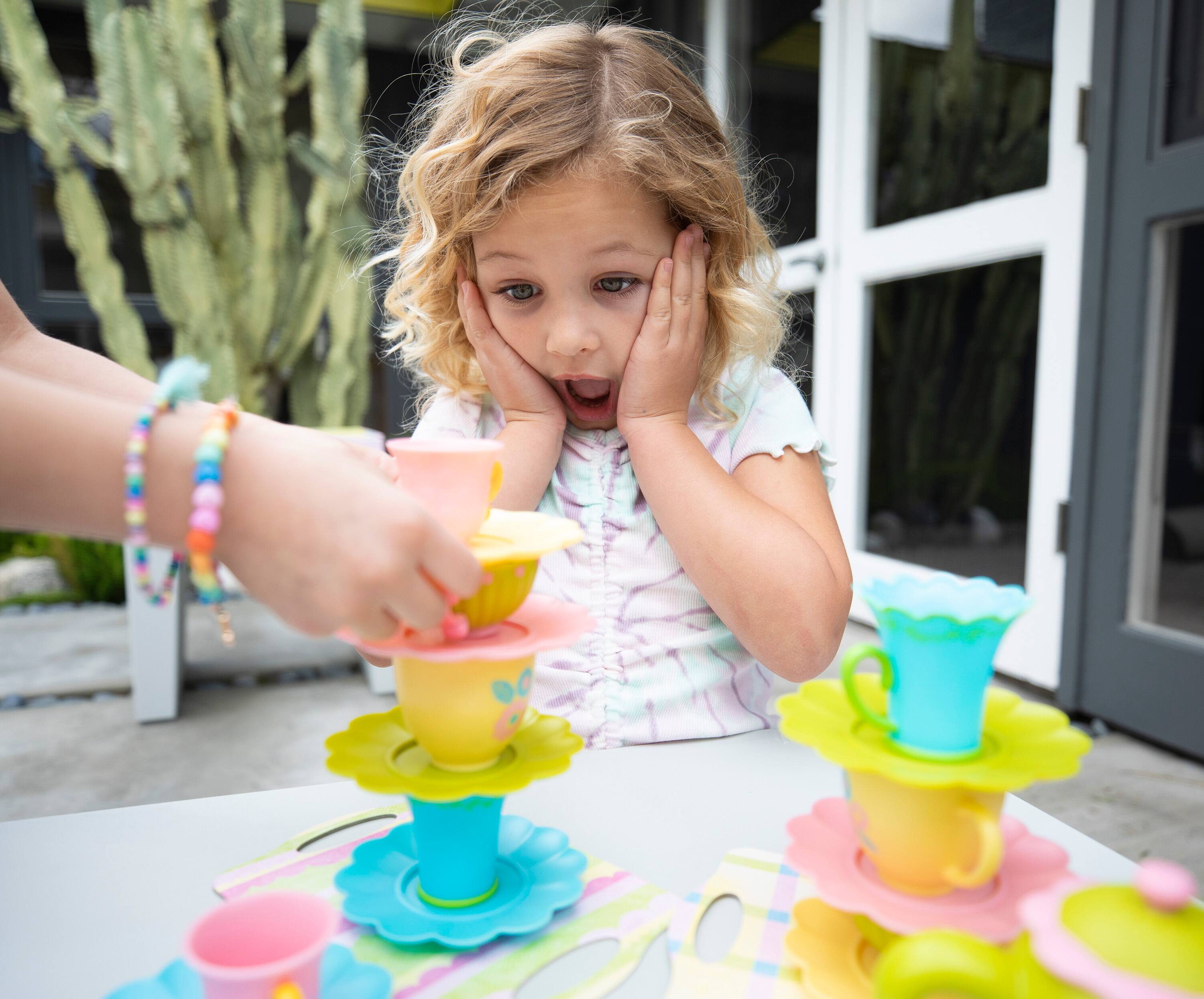 Educational Insights Teacup Pile-Up!