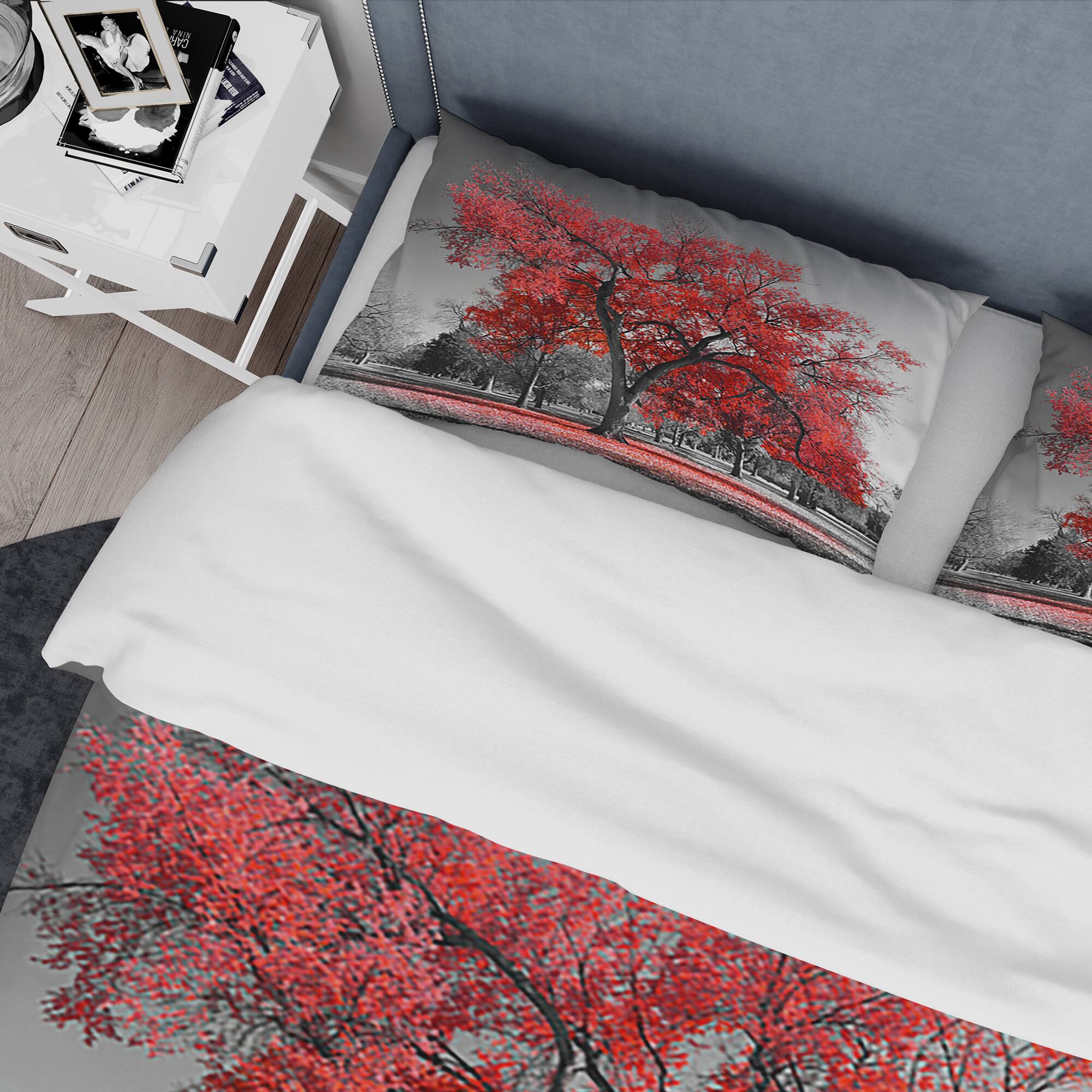 Designart &#x27;Big Red Tree on Foggy Day&#x27; Traditional Bedding Set - Duvet Cover &#x26; Shams