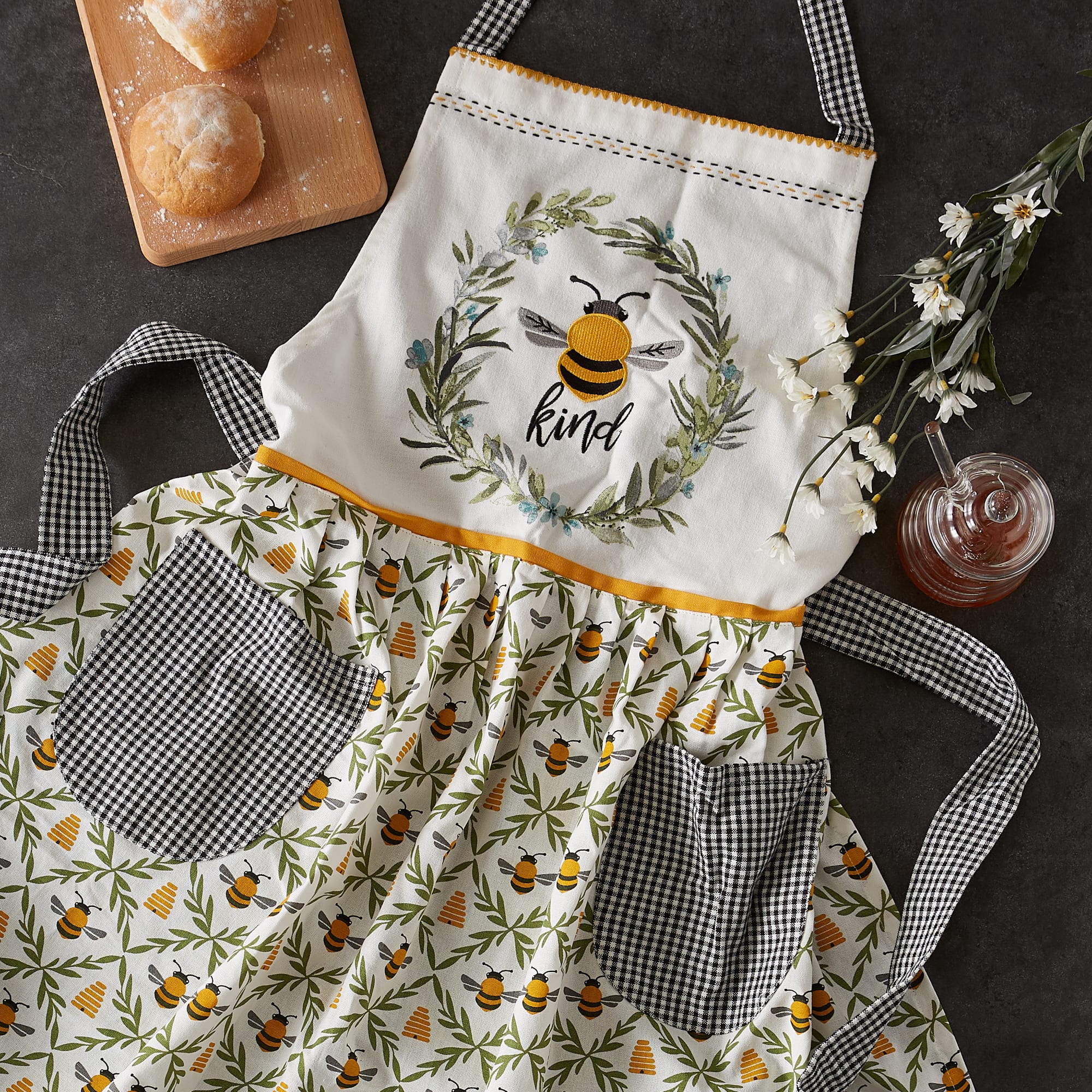 DII&#xAE; Bee Kind Apron with Pocket