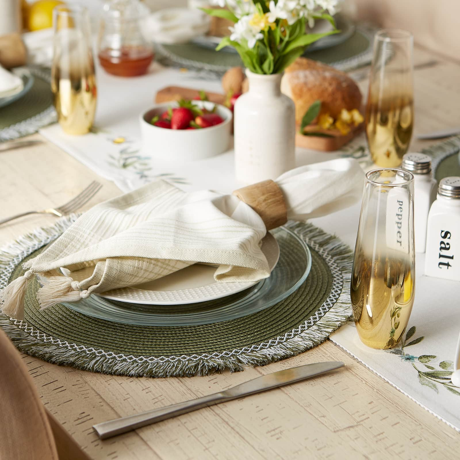 DII&#xAE; Round Fringed Placemats, 6ct.