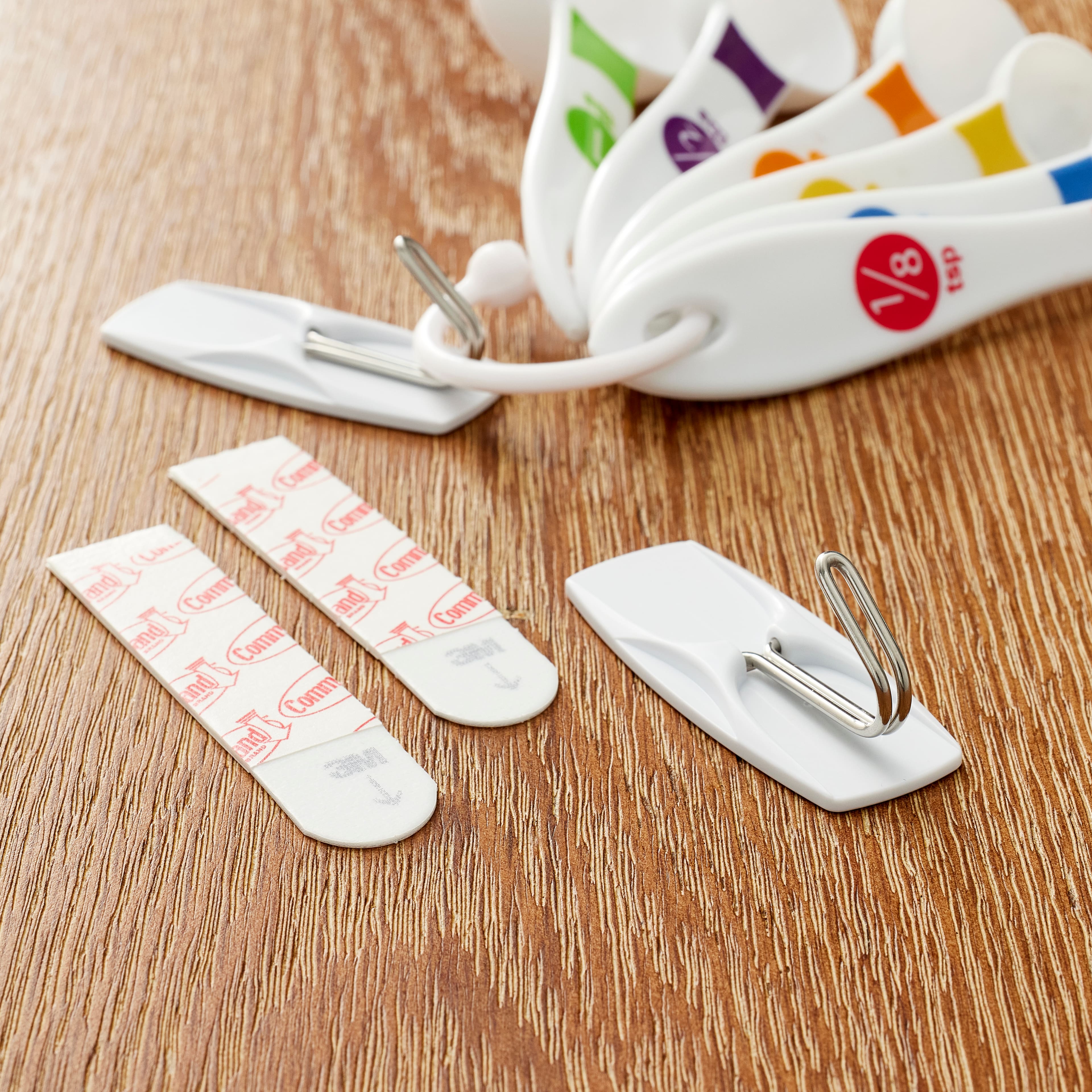 12 Packs: 2 ct. (24 total) Command® Medium Wire Hooks