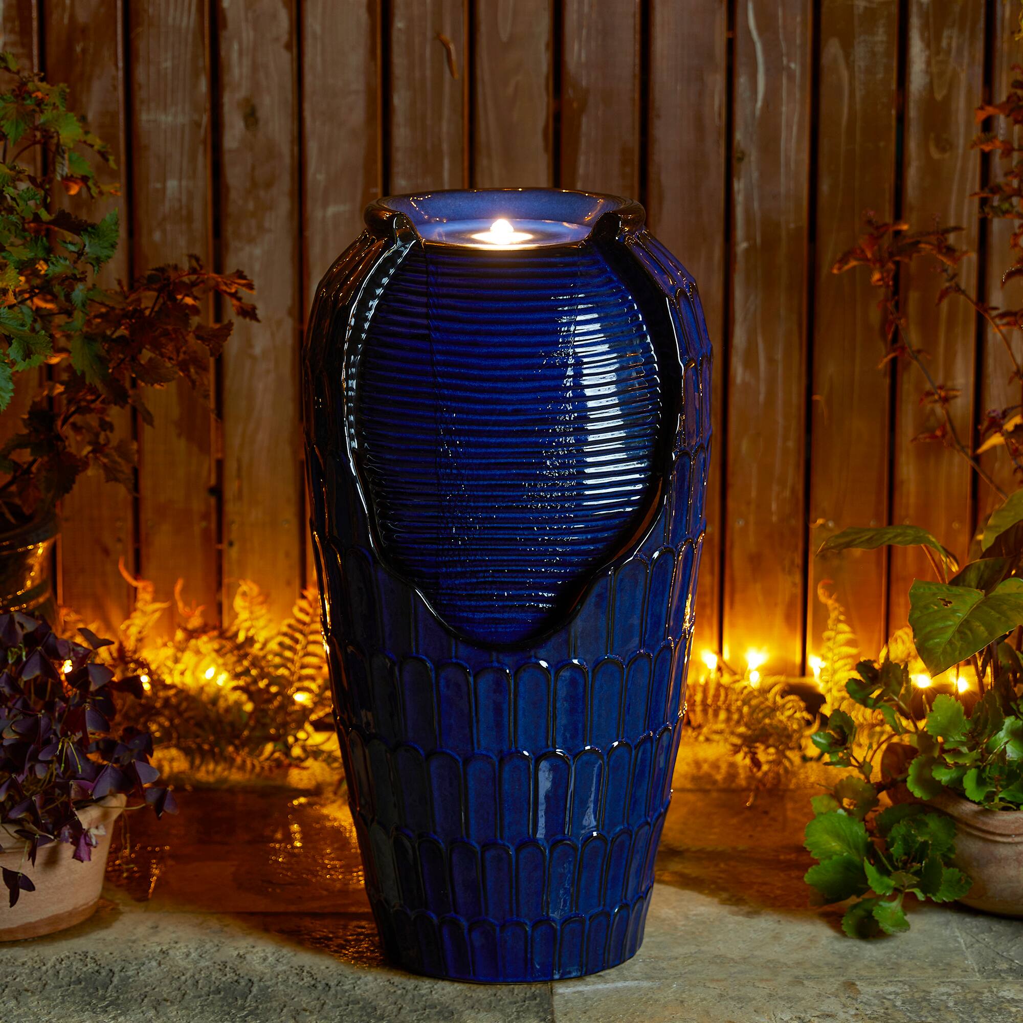 Glitzhome&#xAE; 28.25&#x22; LED Petals Textured Ceramic Jar Outdoor Floor Fountain