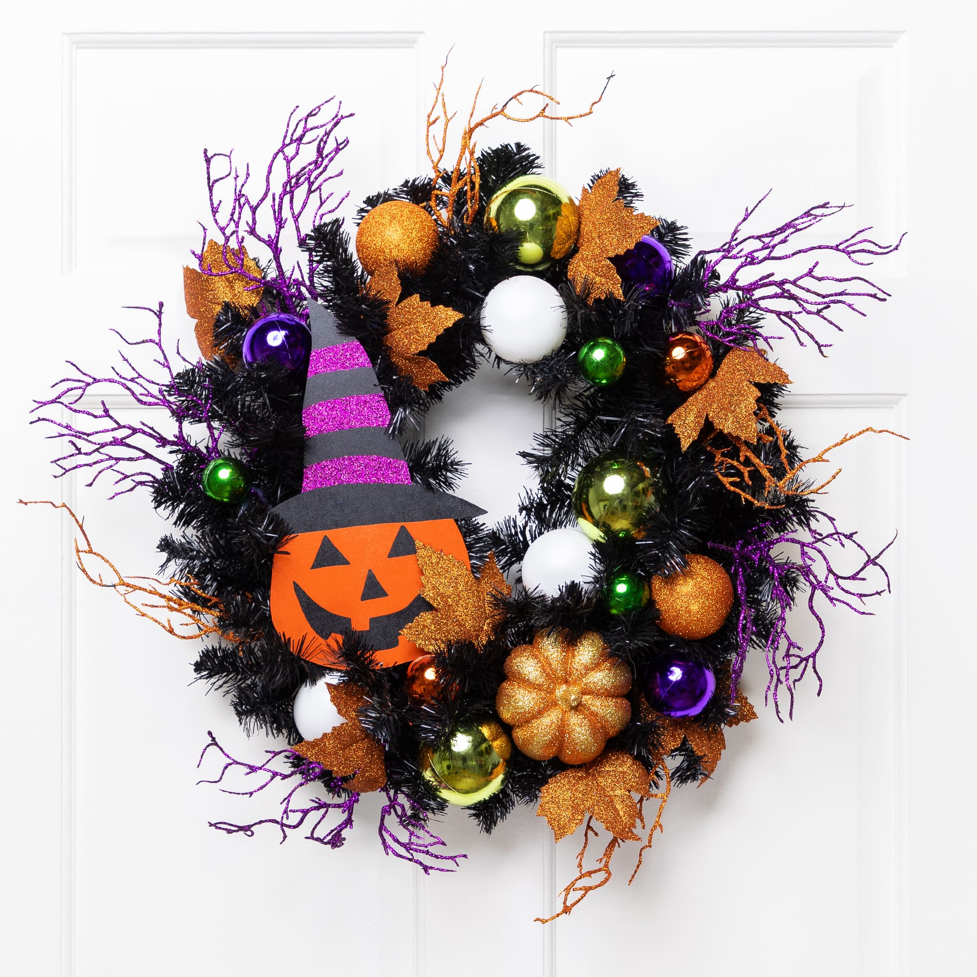 24'' Unlit Jack-O-Lantern in Witches Hat Halloween Pine Wreath