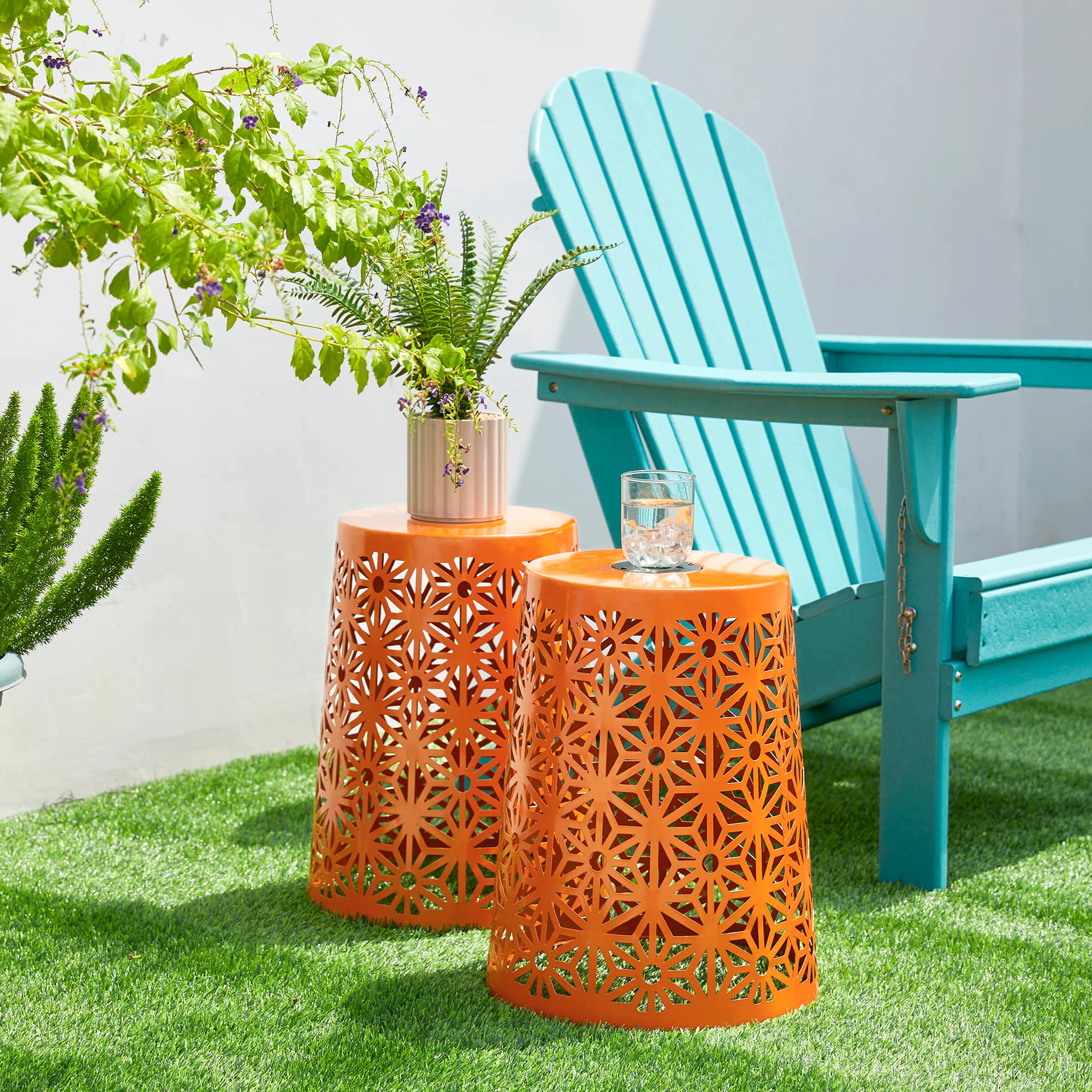 Glitzhome® 17.5" Iron Geometric Pattern Solar Garden Stool Set
