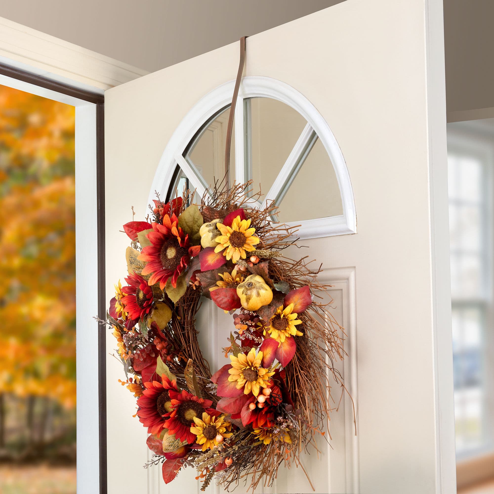 Haute Decor HighProfile™ 16.5'' Oil-Rubbed Bronze Wreath Hanger