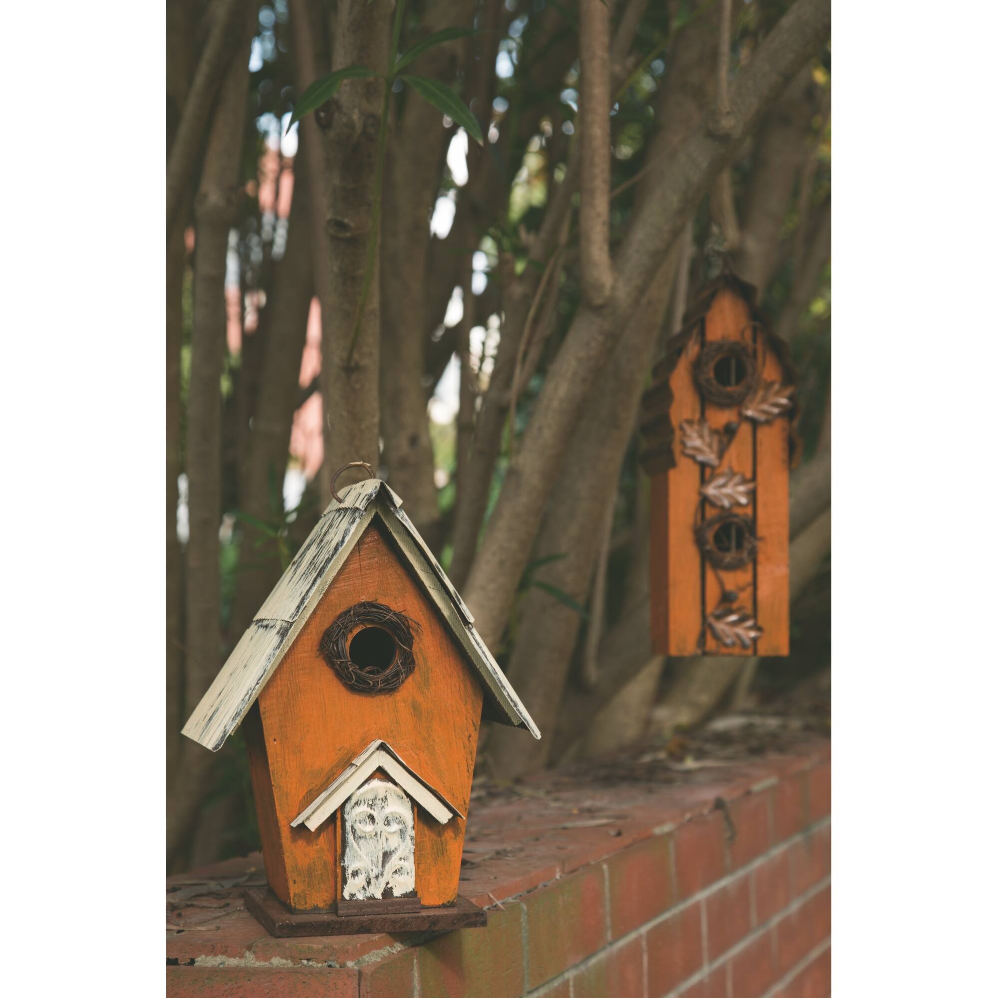 Glitzhome&#xAE; 10.5&#x22; Distressed Wooden Birdhouse