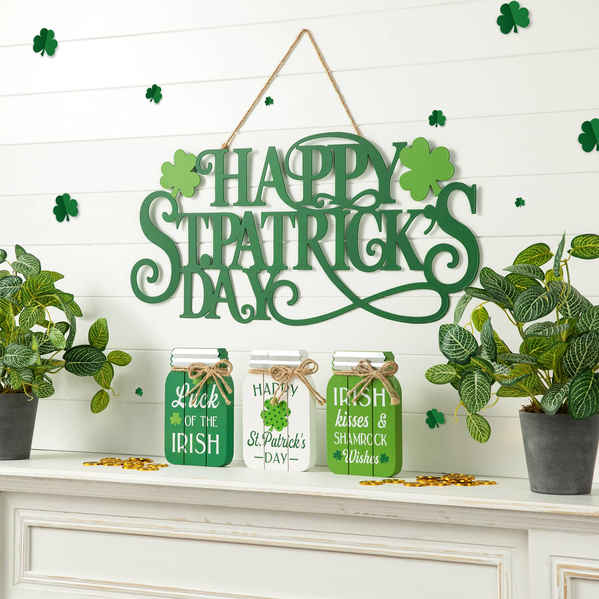 Glitzhome&#xAE; 24&#x22; Metal &#x22;HAPPY St. Patrick&#x27;s Day&#x22; Wall Decor