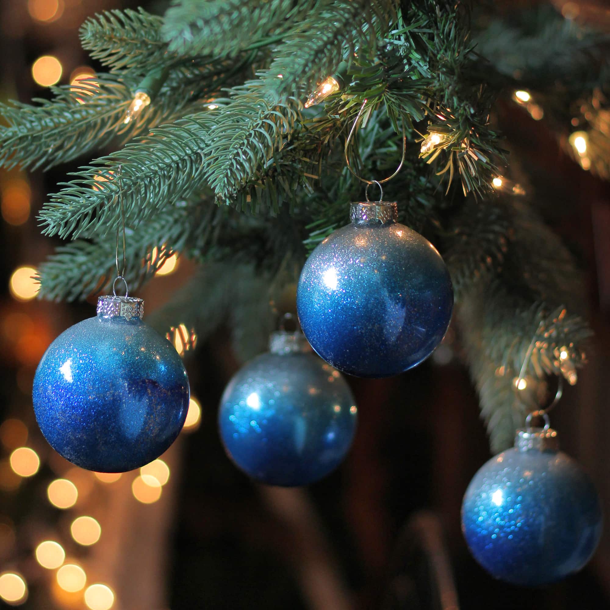 4ct. 2.75&#x22; Blue &#x26; Silver Glittered Glass Christmas Ornament Ball Set