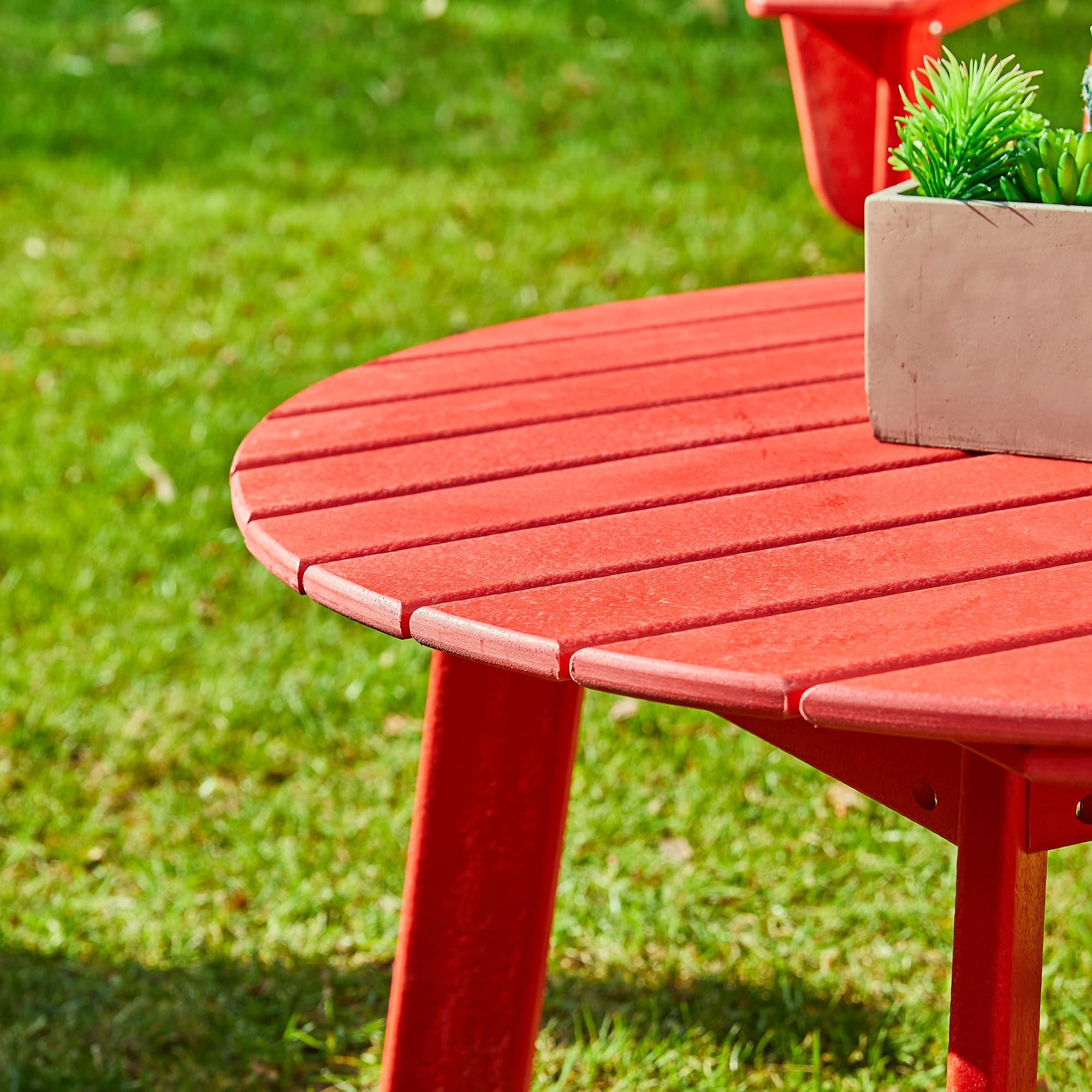 Glitzhome&#xAE; 32&#x22; Red Round Outdoor Coffee Table