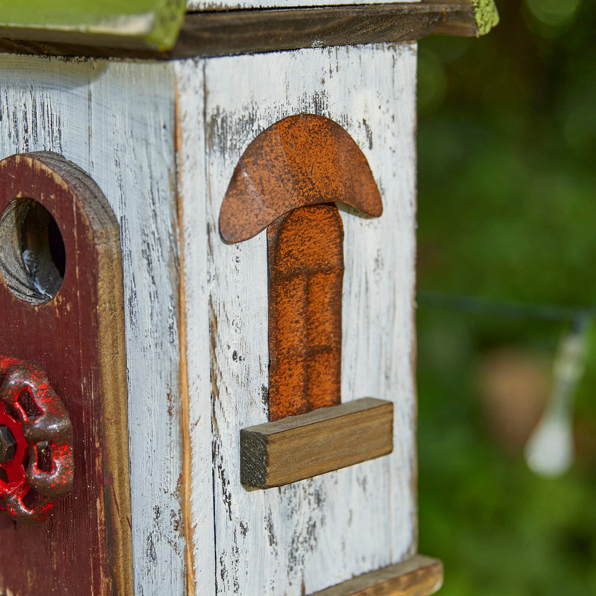Glitzhome® 15.75" White & Green Distressed Wood Birdhouse