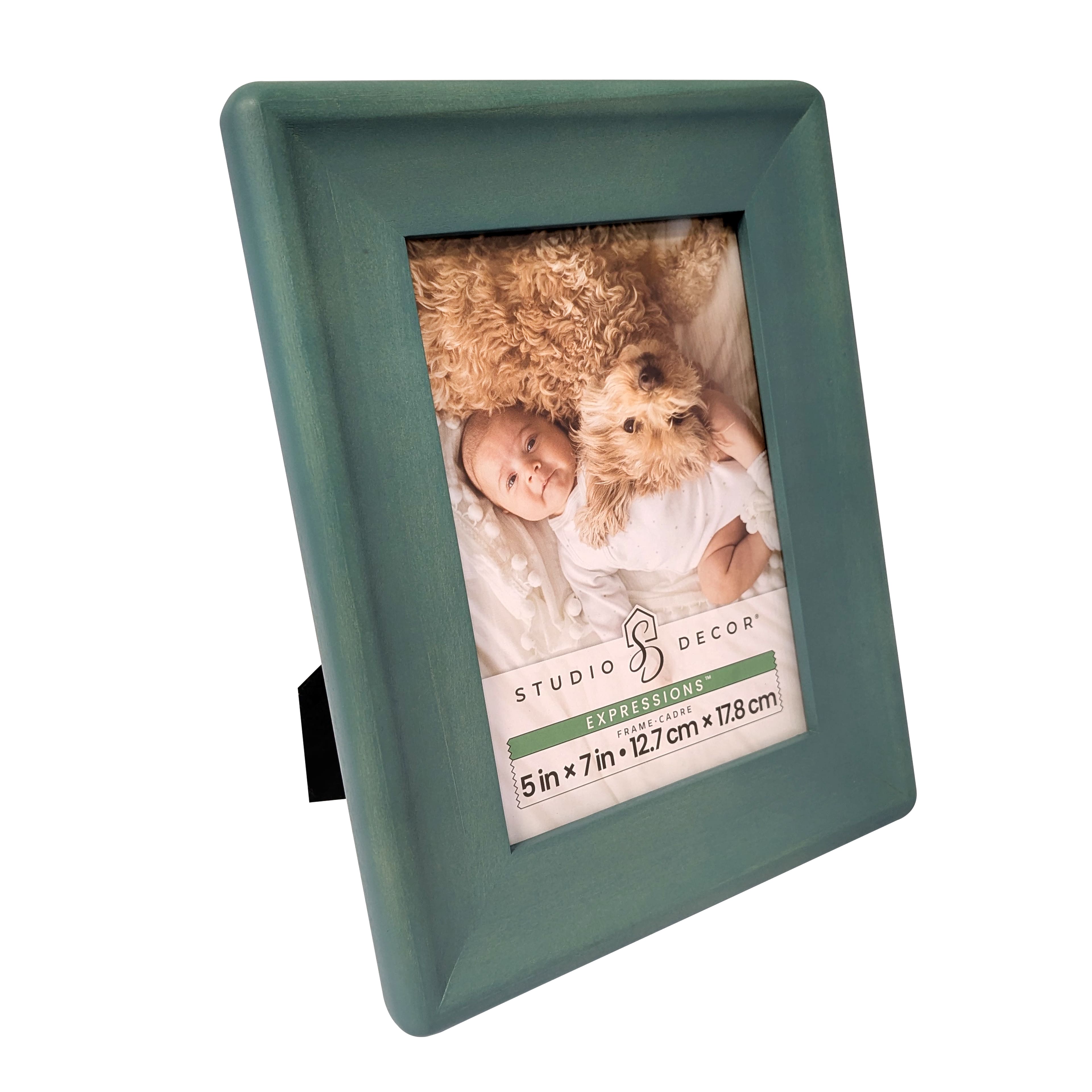 Expressions&#x2122; 5&#x22; x 7&#x22; Rounded Wood Frame by Studio D&#xE9;cor&#xAE;