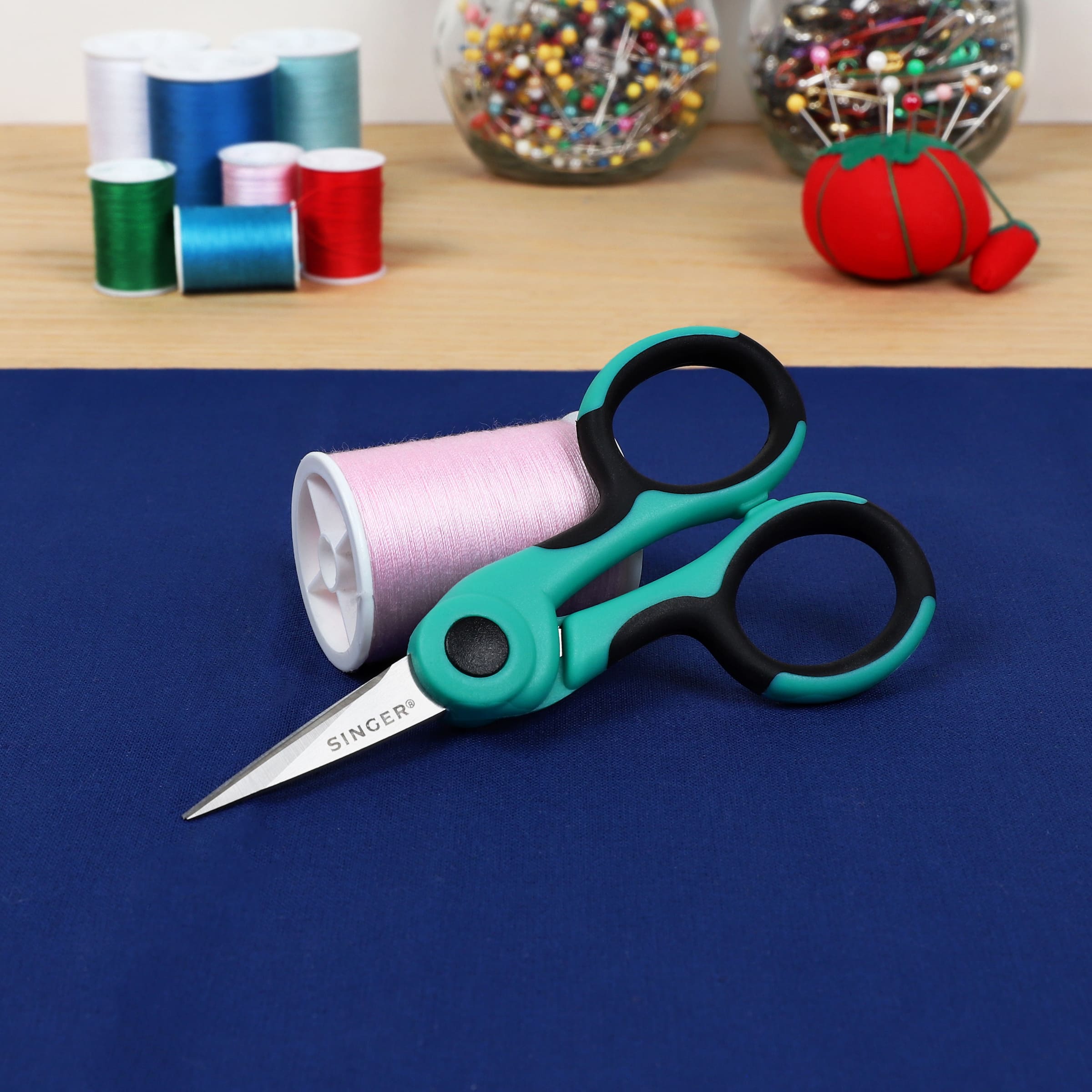 SINGER&#xAE; ProSeries&#x2122; Cut &#x26; Pin Sewing Set