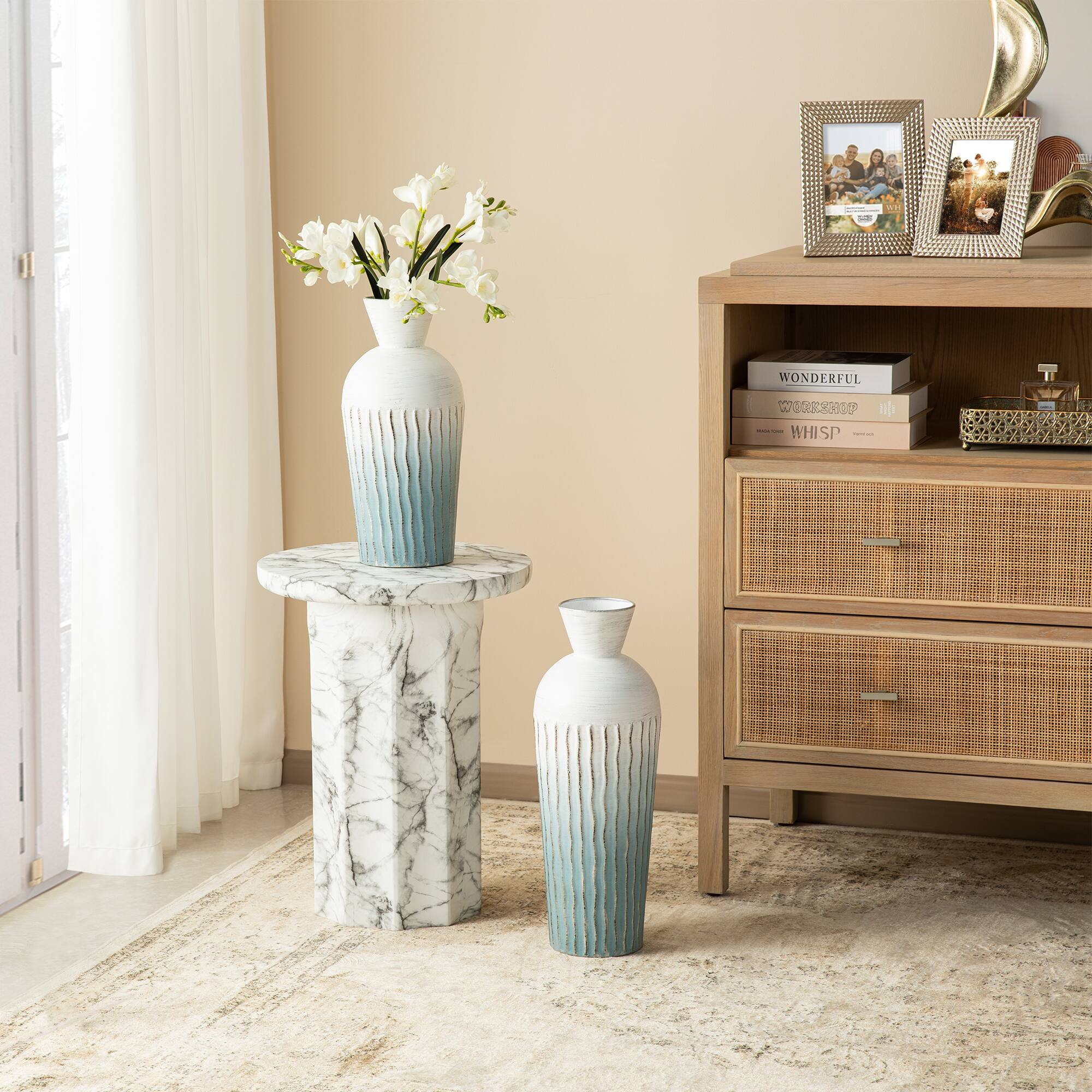 Glitzhome&#xAE; Abstract Ombre Aqua Metal Floor Vases Set