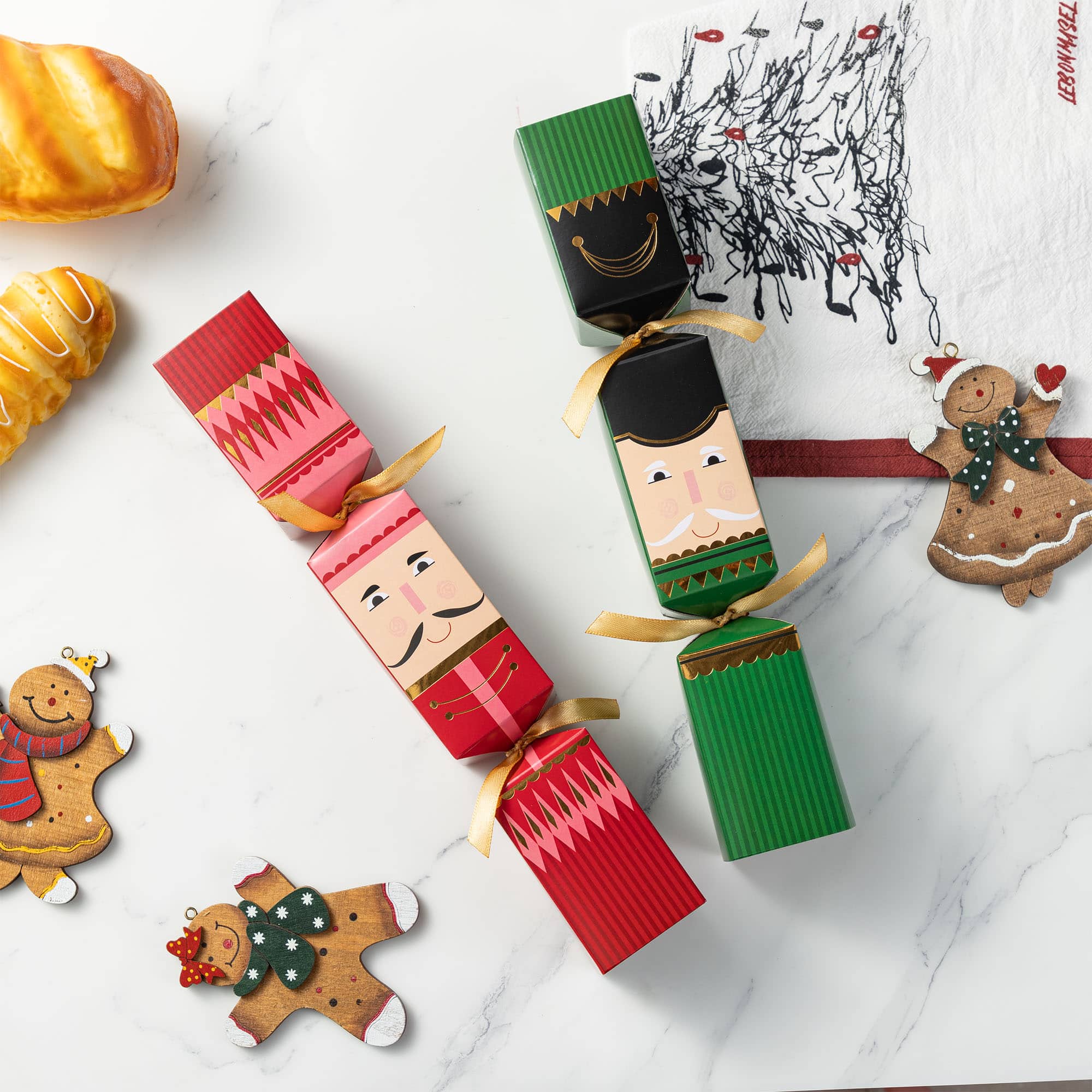 Glitzhome&#xAE; 8PK 2&#x22;D x 12&#x22;H Nutcracker Christmas Party Crackers with Gift Contents