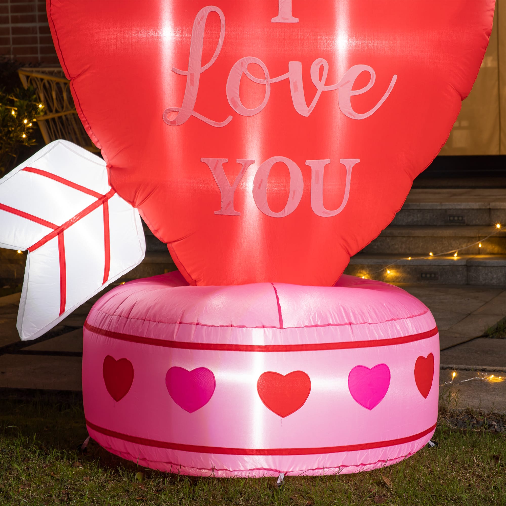 Glitzhome&#xAE; 5ft. Lighted Valentine&#x27;s Inflatable Heart D&#xE9;cor