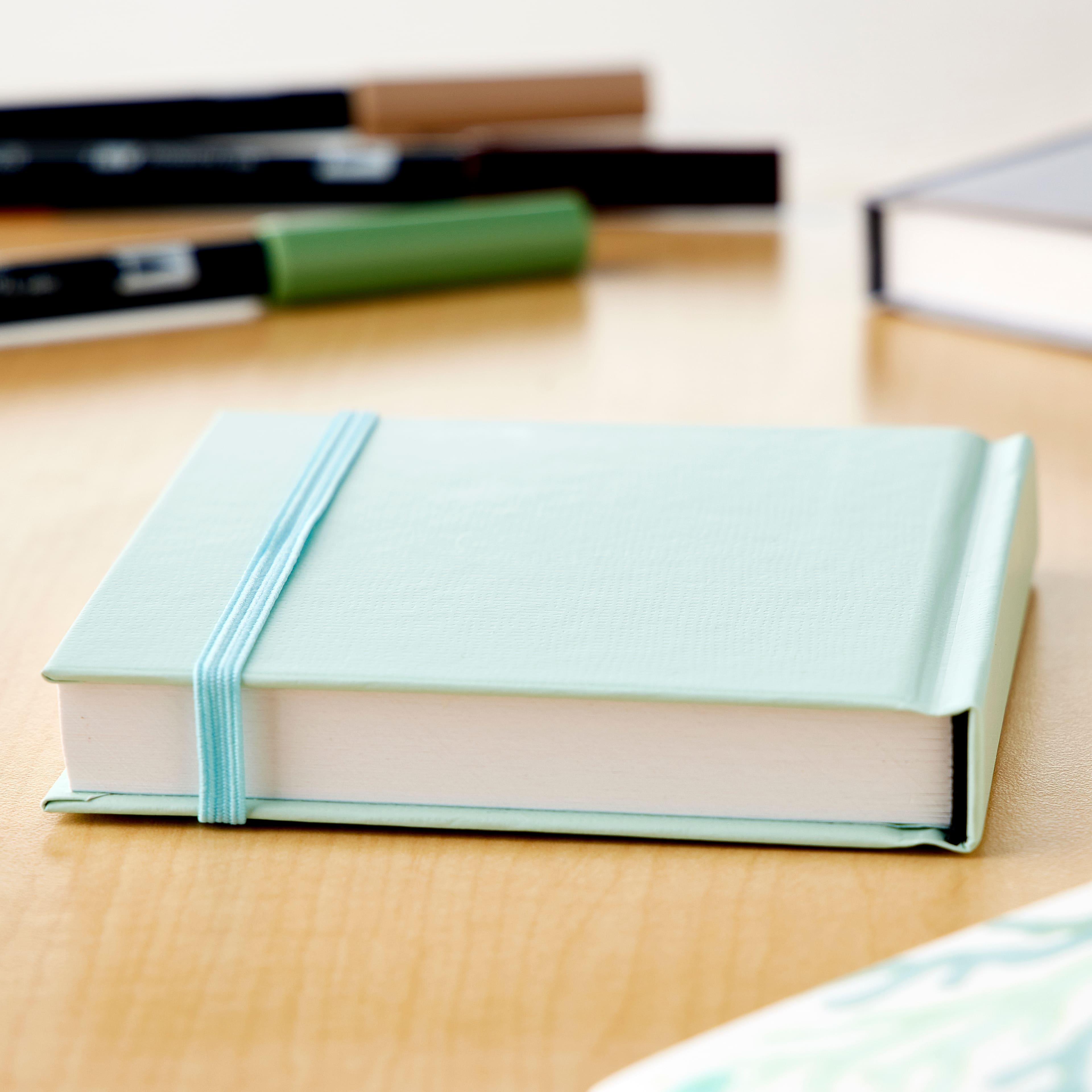 Sketchbook by Artist's Loft™, 4" x 4"