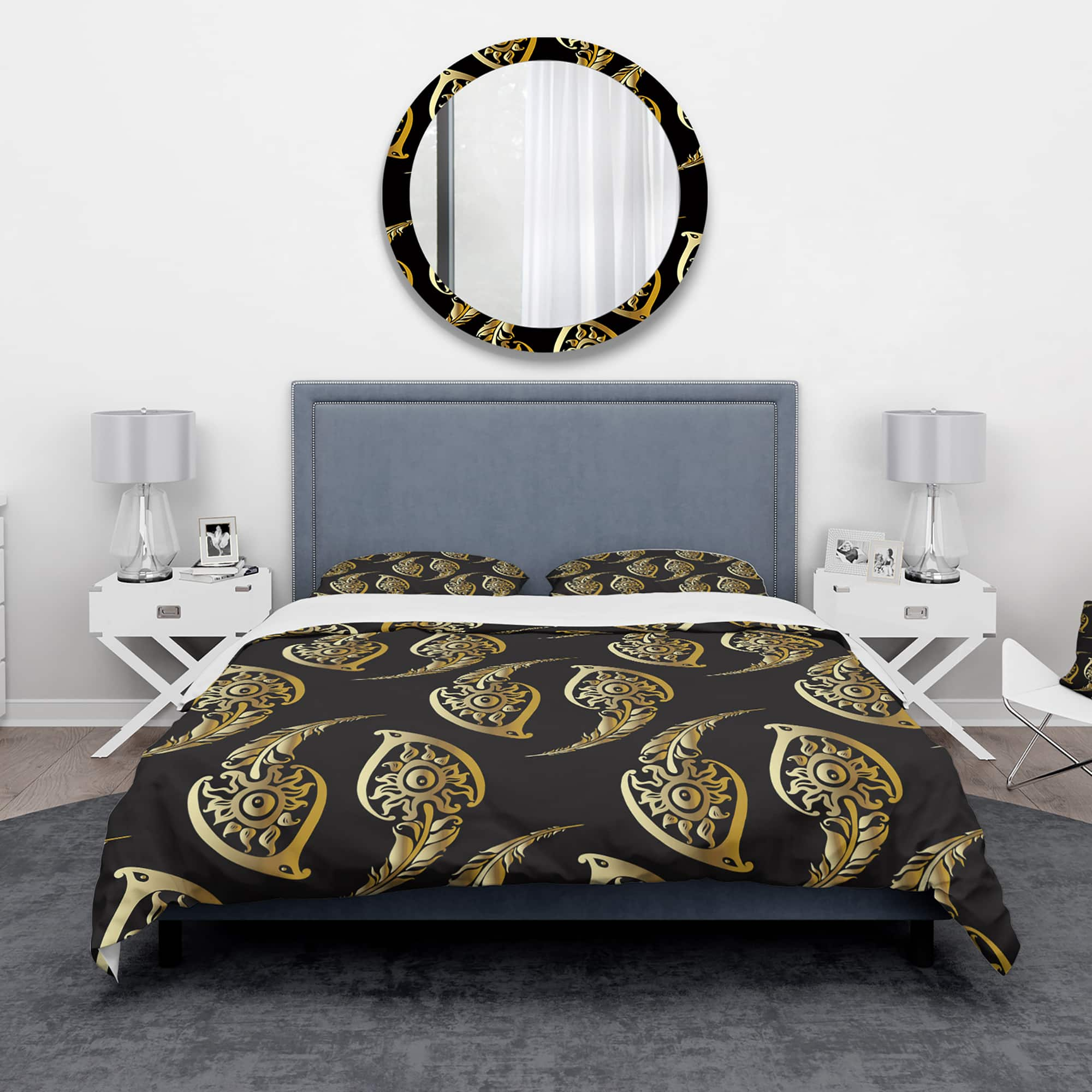 Designart &#x27;Golden Luxury Peacock Feathers&#x27; Modern &#x26; Contemporary Bedding Set - Duvet Cover &#x26; Shams