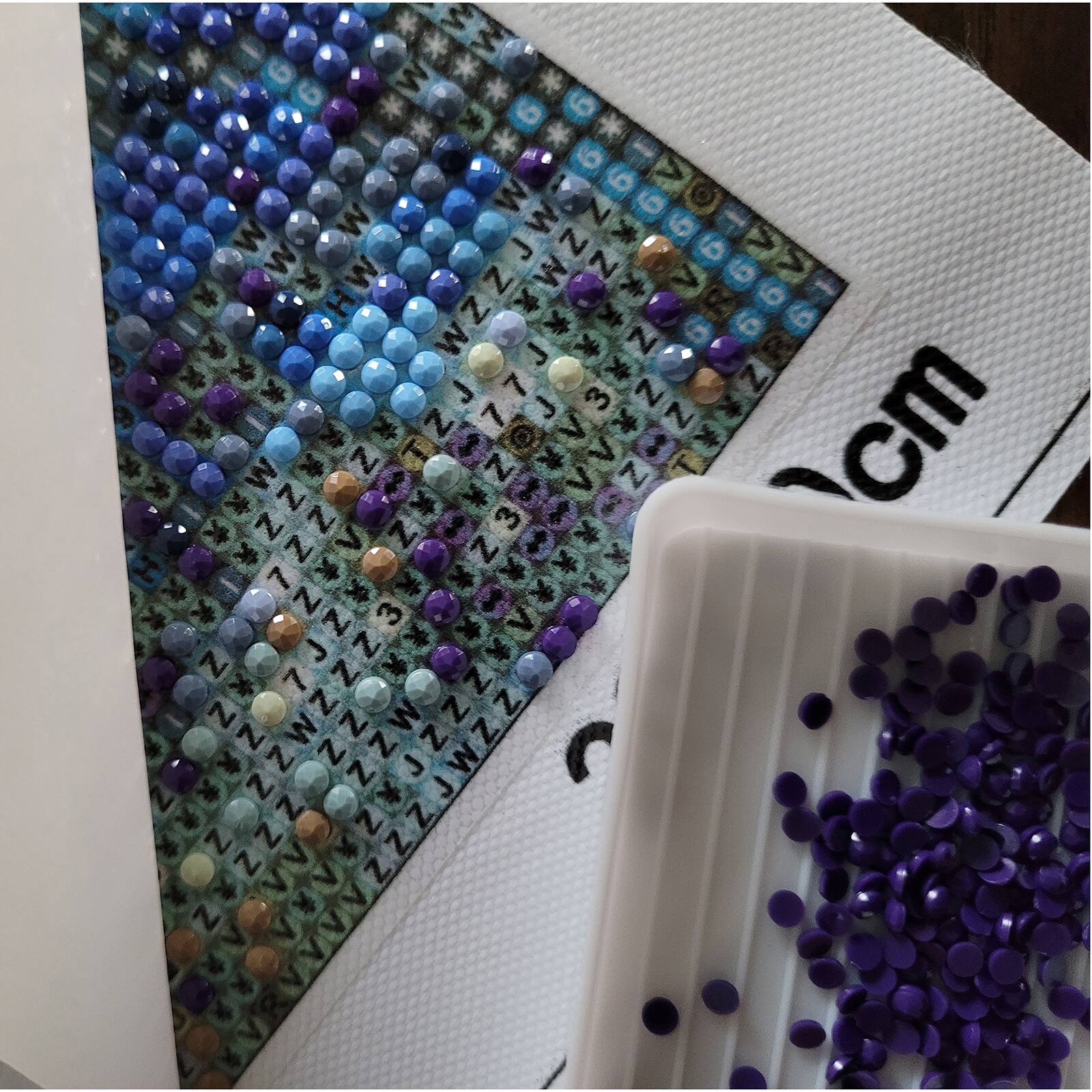 Sparkly Selections Colorful Iguana Diamond Painting Kit, Round Diamonds