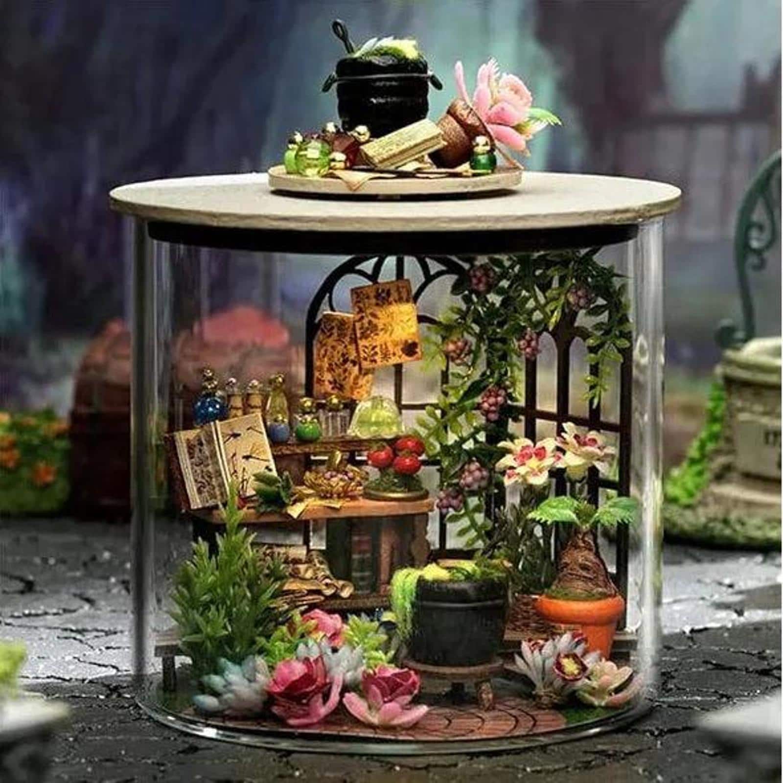 Wizardi Magic Garden Miniature Dollhouse Roombox Kit