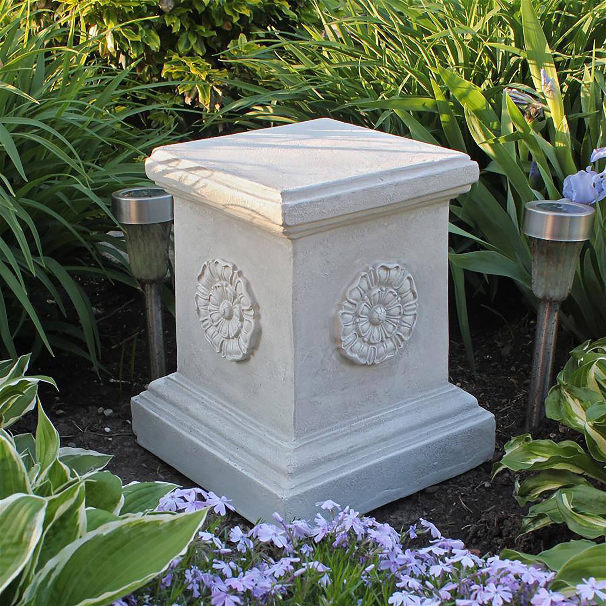 Design Toscano 13&#x22; English Rosette Garden Sculptural Plinth