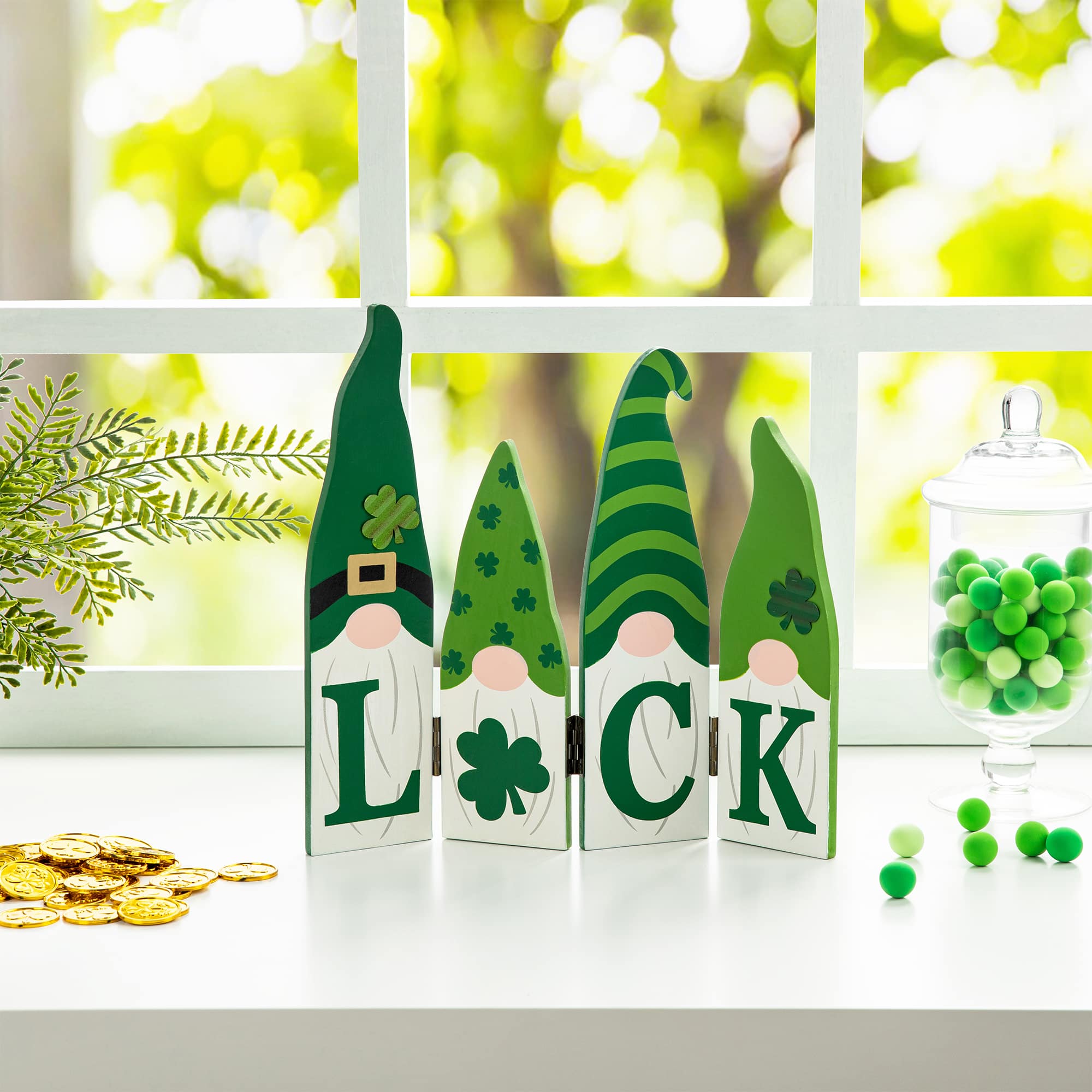 Glitzhome&#xAE; 12.25&#x22; St. Patrick&#x27;s Wooden Luck Shamrock Gnome Table Decor