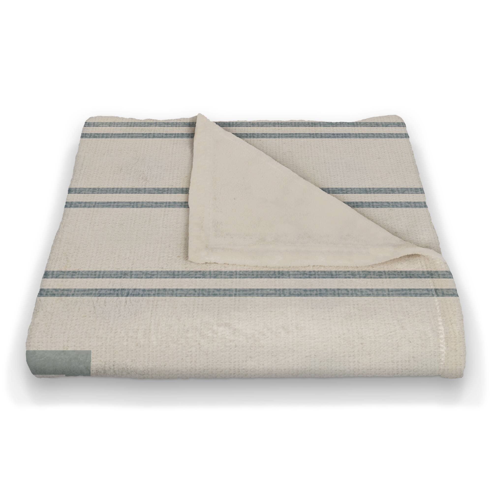Scallop and Snail Shell 50&#x22; x 60&#x22; Coral Fleece Blanket
