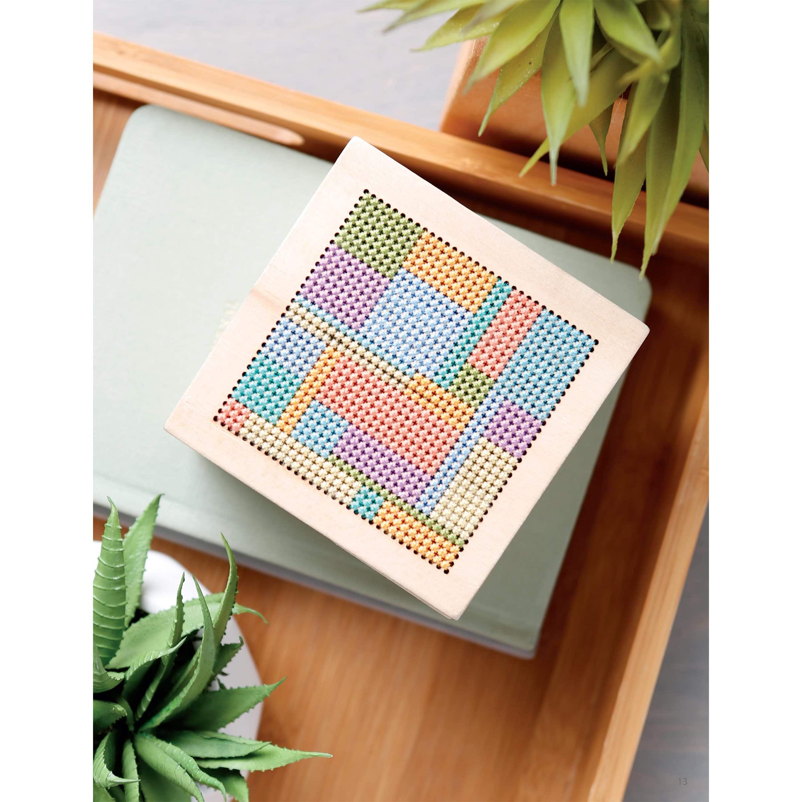 Leisure Arts® Modern Art Stitching Book