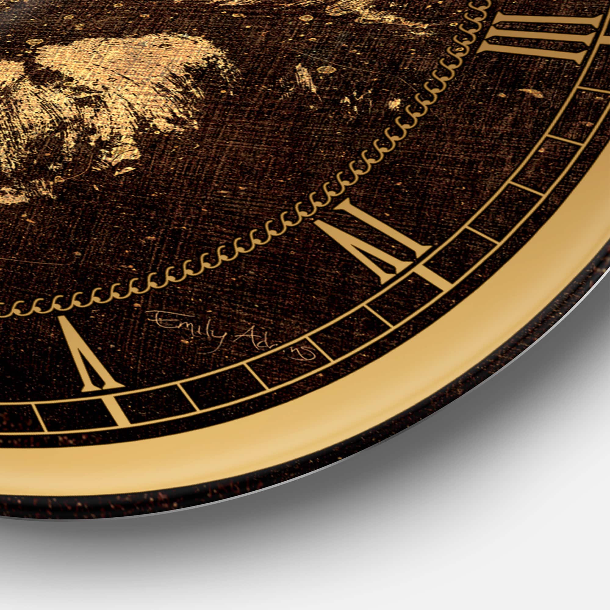 Designart 'Gold Fashions Lips Glam Wall Clock