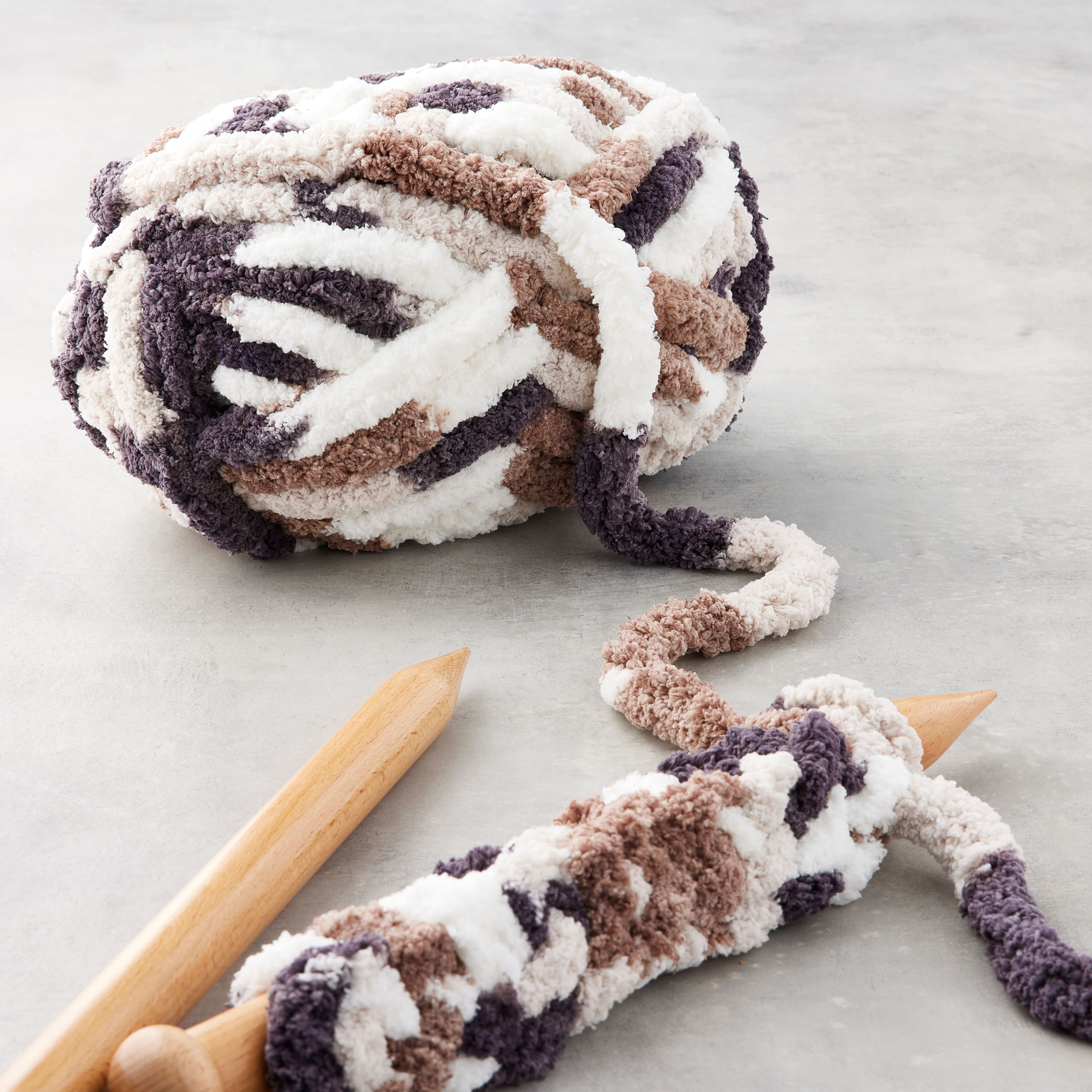 Bernat® Blanket Big™ Yarn