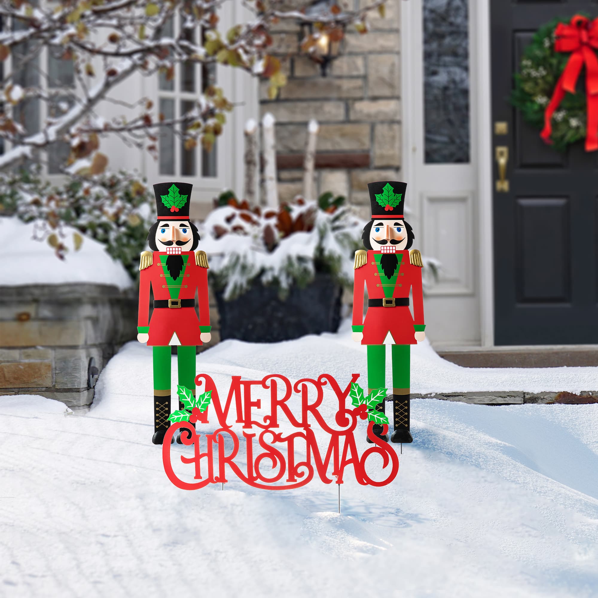 Glitzhome&#xAE; Metal Nutcrackers &#x26; &#x22;MERRY CHRISTMAS&#x22; Yard Stake Set