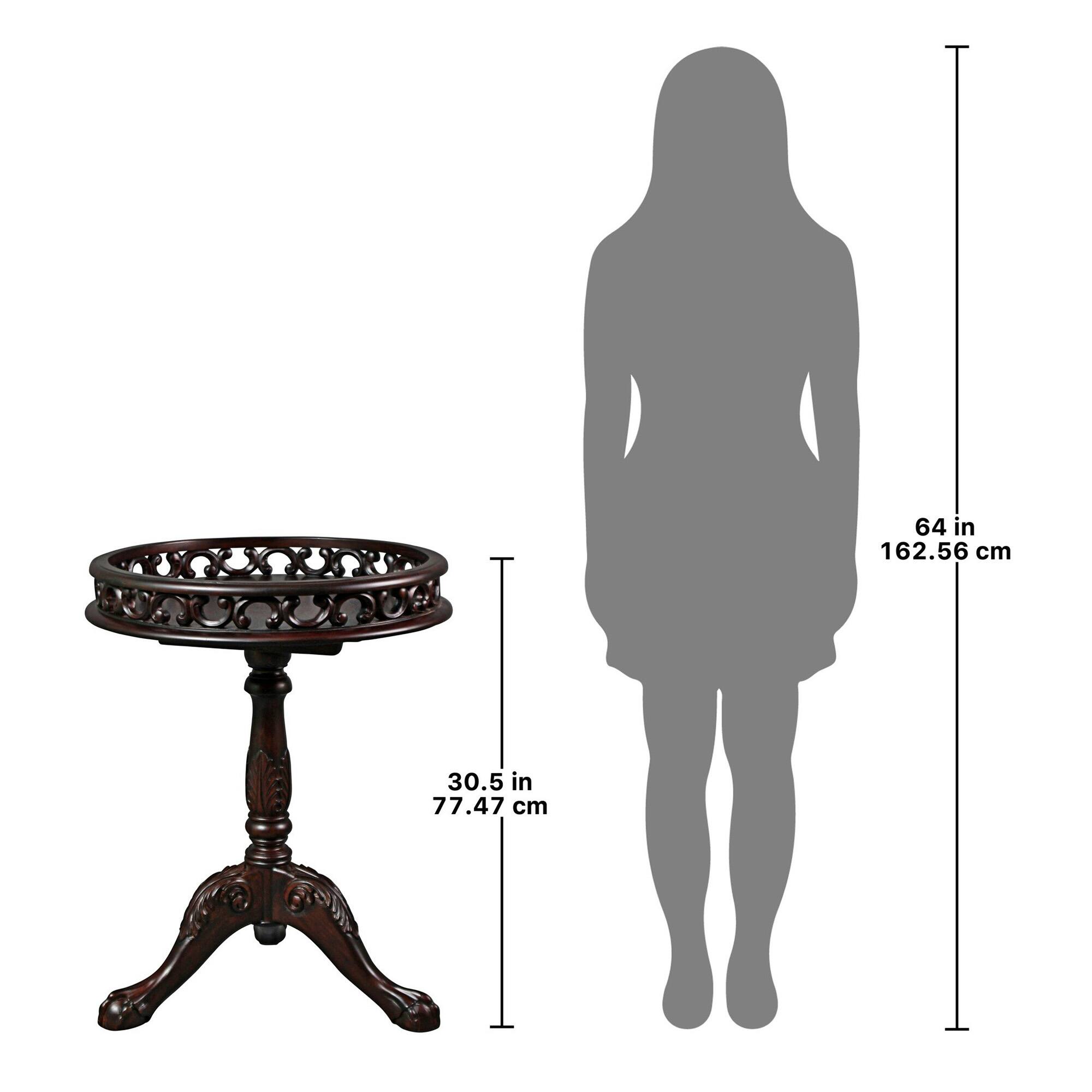 30.5" Lady Wentworth Pie Crust Tea Table