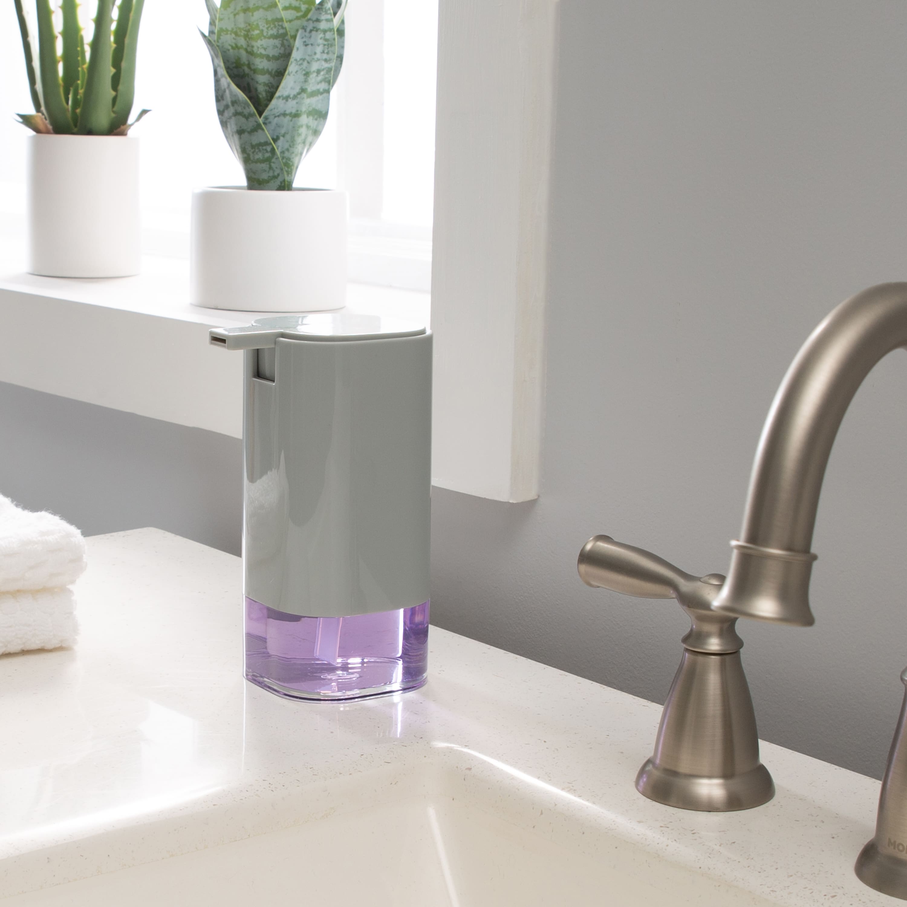 Bath Bliss Acrylic Soap Dispenser