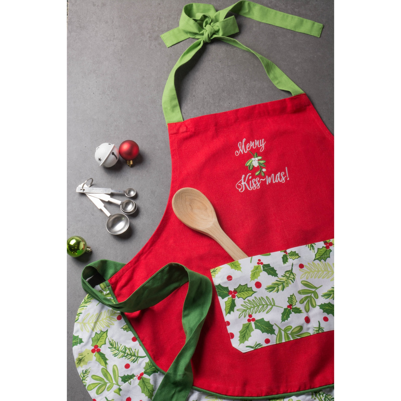 DII® Merry Kissmas Ruffle Apron