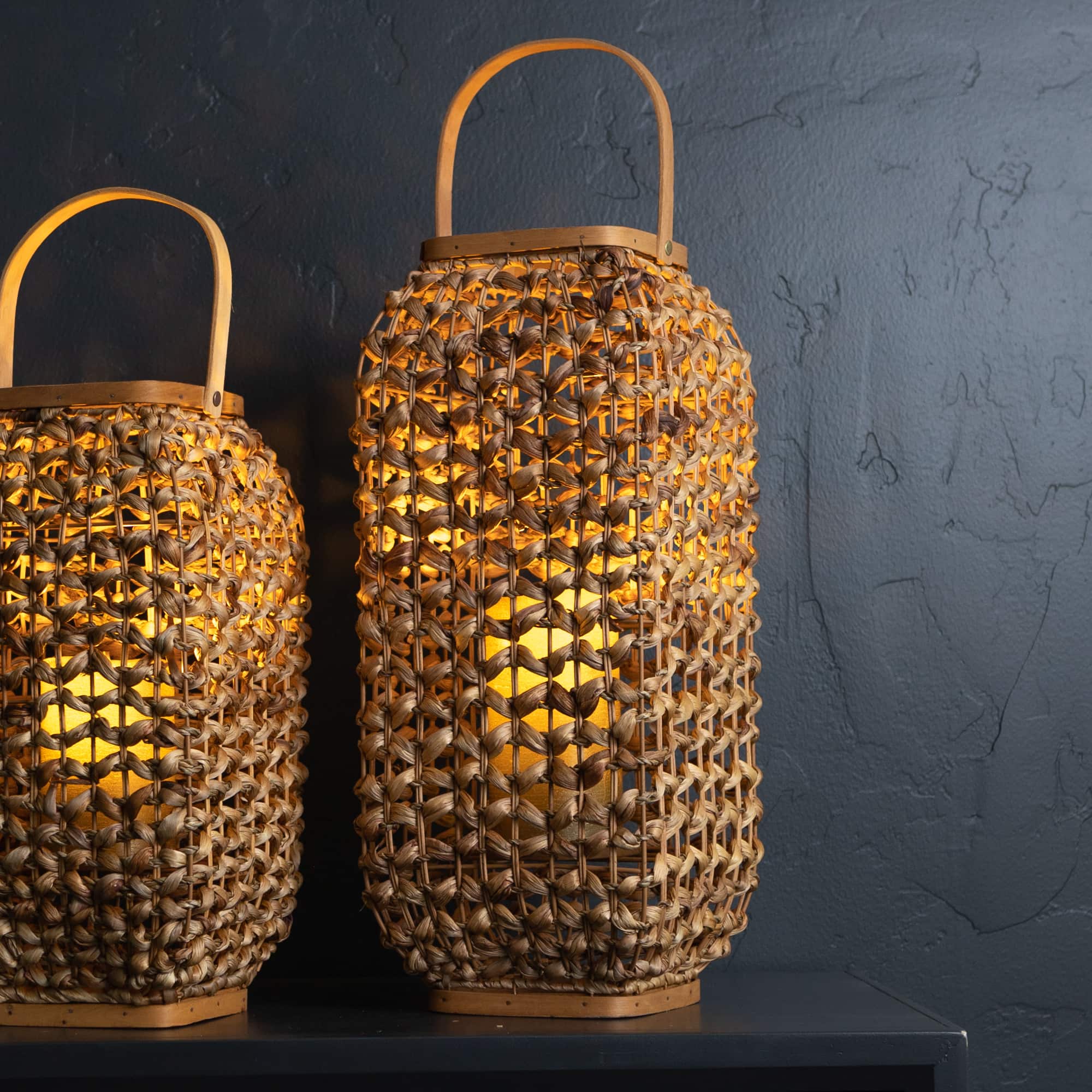 20&#x22; Wicker Lantern