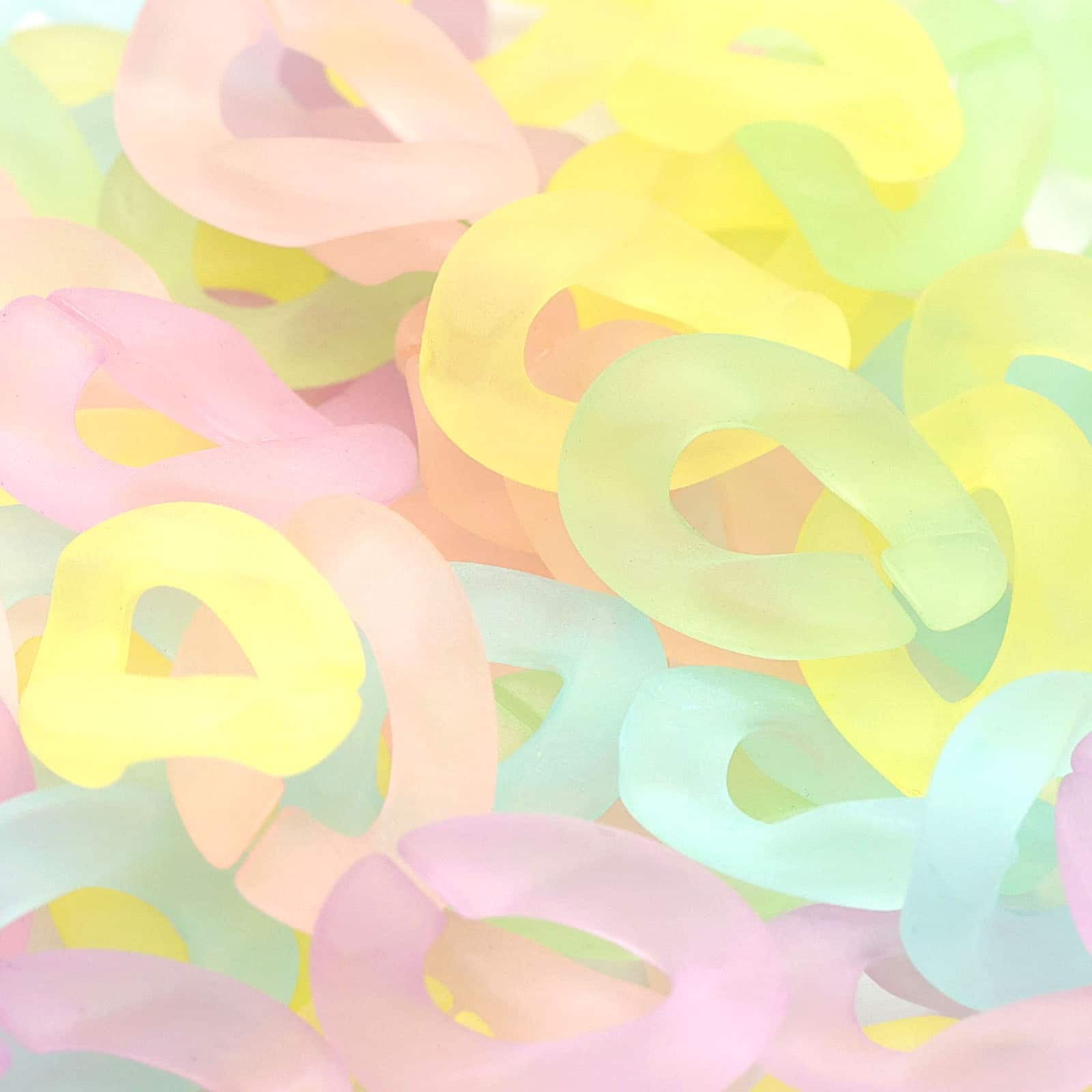 Wavy Frosted Plastic Chain Links by Creatology&#x2122;