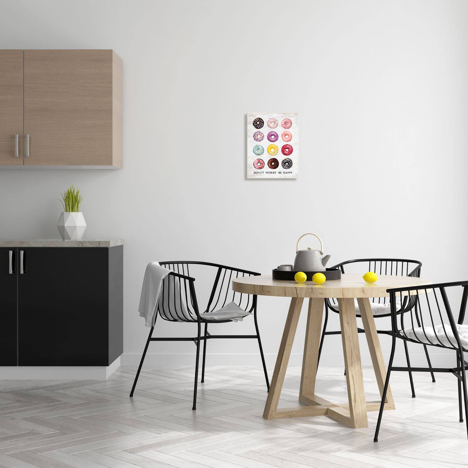 Stupell Industries Donut Worry Be Happy Pun Glazed Farmhouse Desserts Wall Plaque