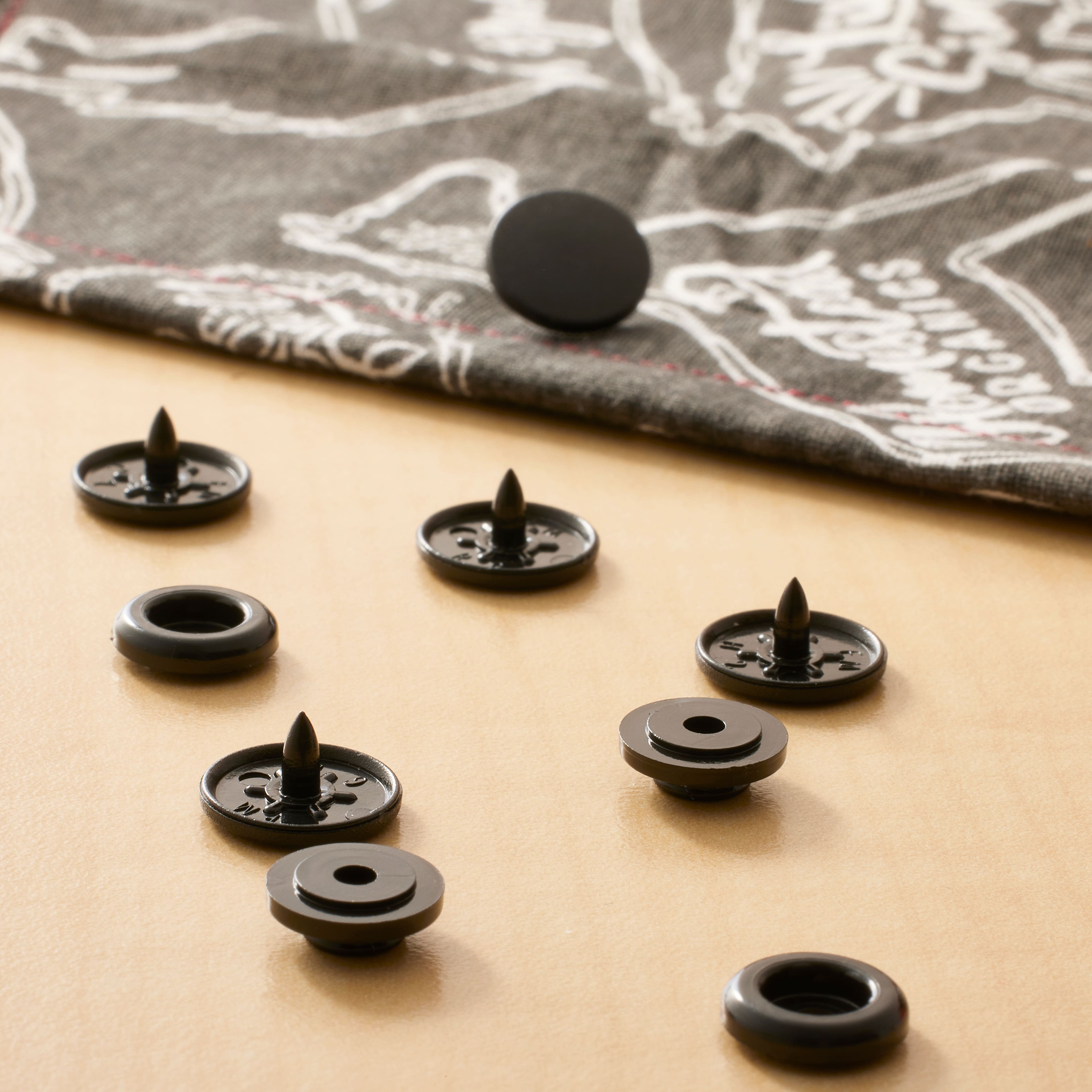 12 Packs: 12 ct. (144 total) Dritz® Black Plastic Snap Sets